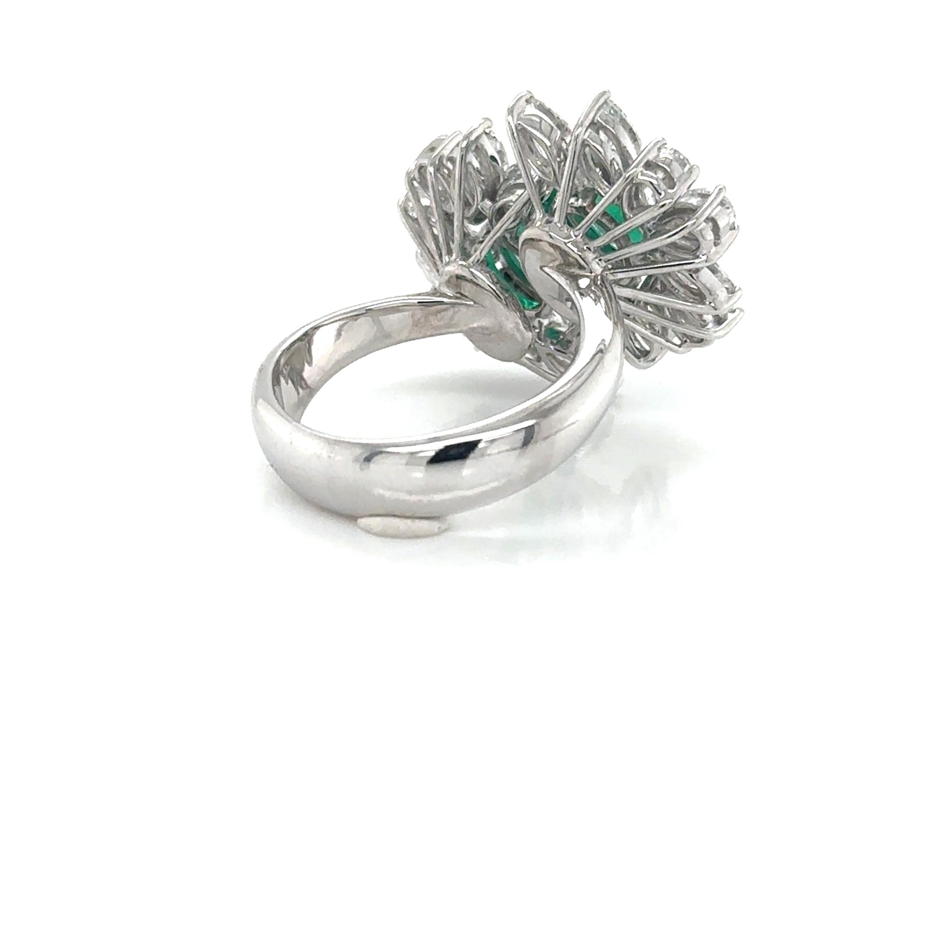Bague ARAYIAN 2.36 Carat Zambian Emerald & Diamond Cluster Toi et Moi Pour femmes en vente