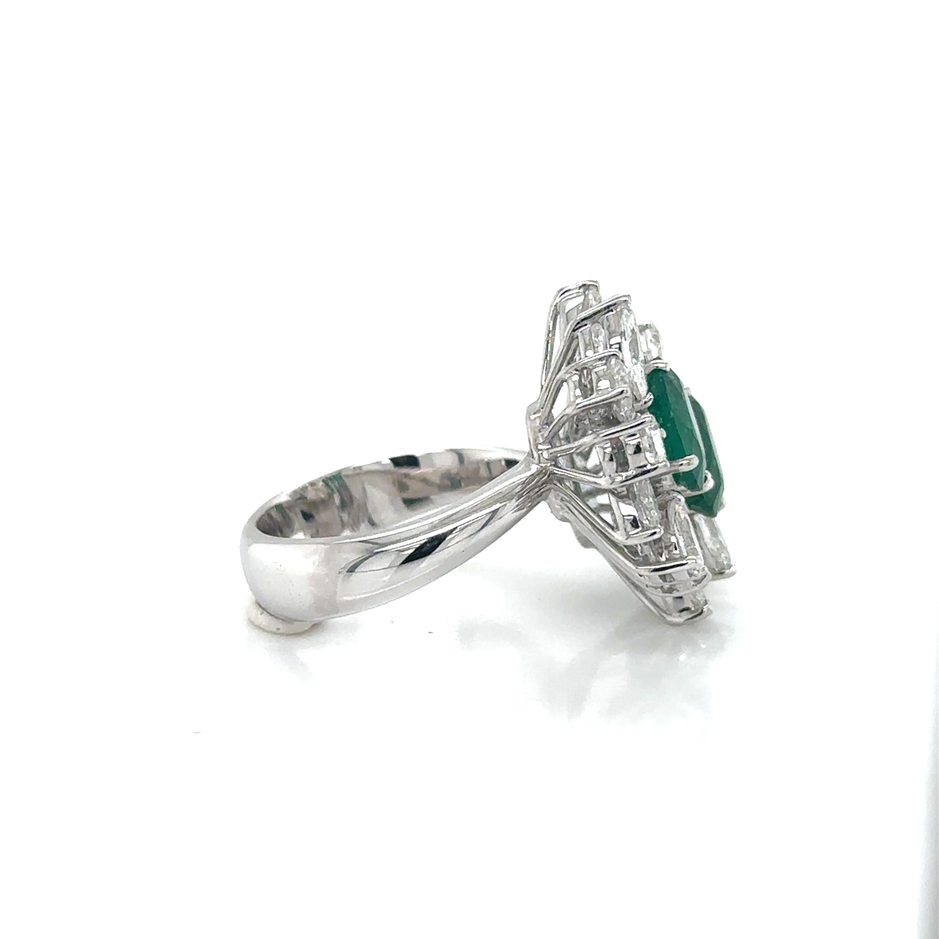 Bague ARAYIAN 2.36 Carat Zambian Emerald & Diamond Cluster Toi et Moi en vente 2