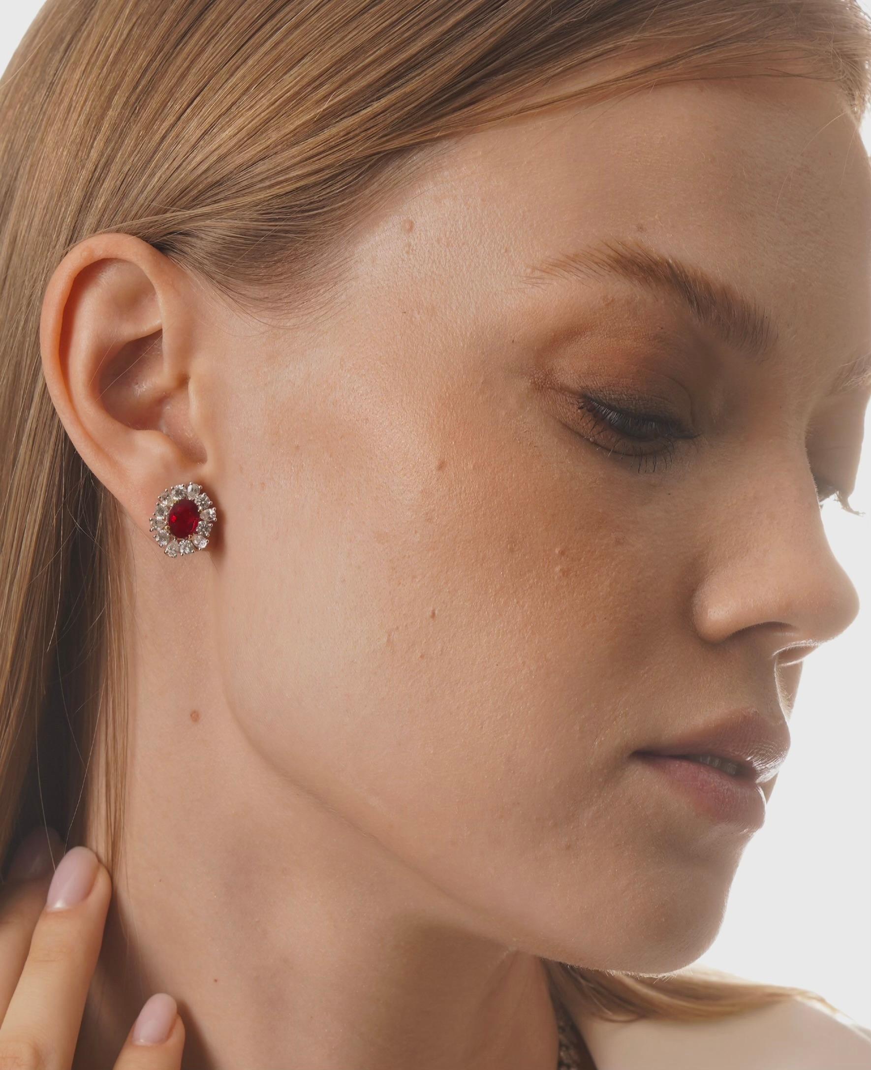 ARAYIAN 2,59 Orecchini di rubino del Mozambico non riscaldato con certificato in vendita 1