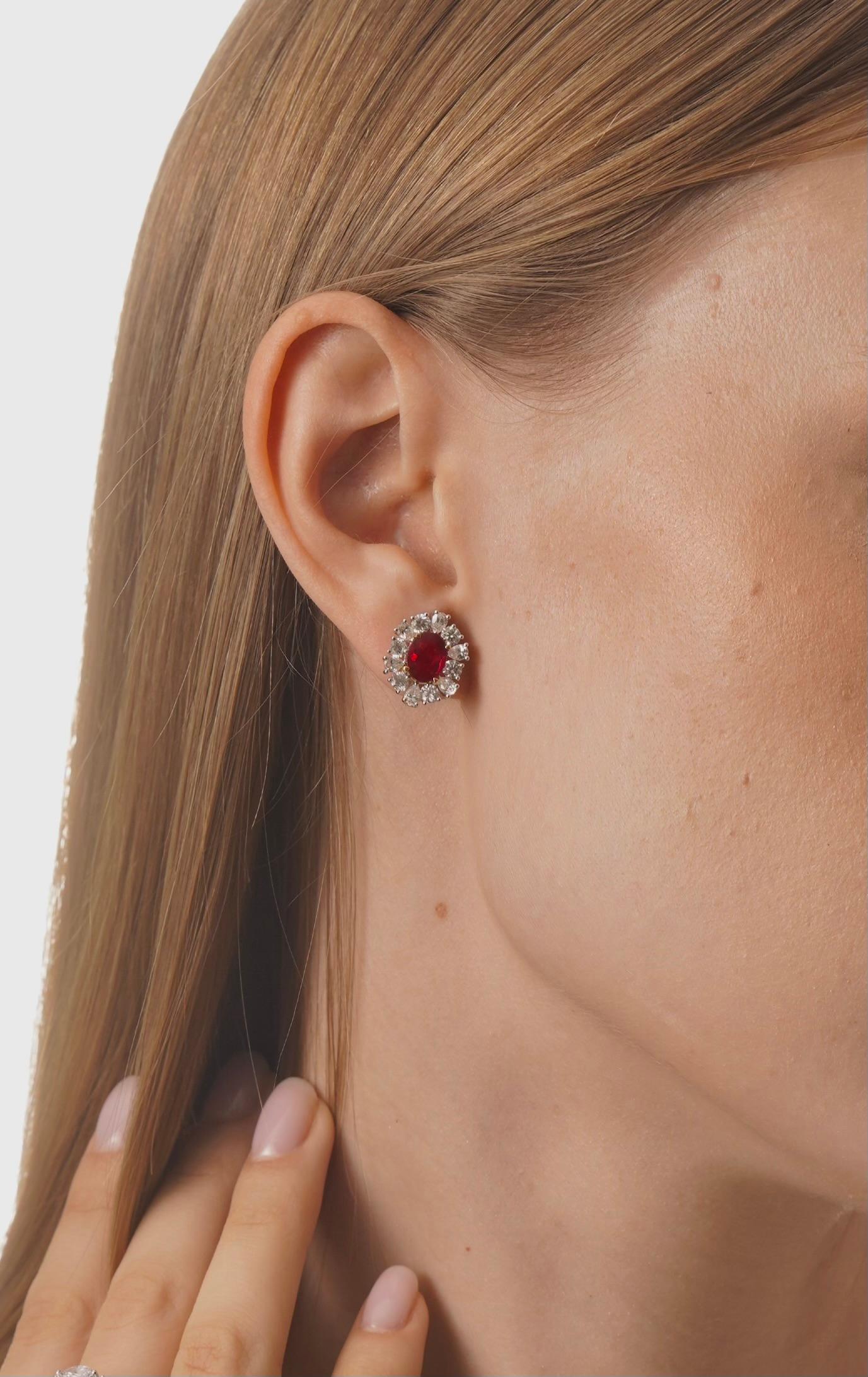 ARAYIAN 2,59 Orecchini di rubino del Mozambico non riscaldato con certificato in vendita 2