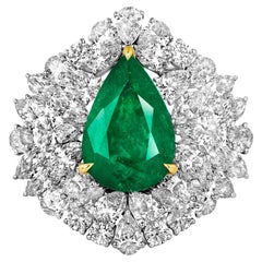 Bague de cocktail ARAYIAN 4,34 carats émeraude en forme de poire et diamant de 7,09 carats