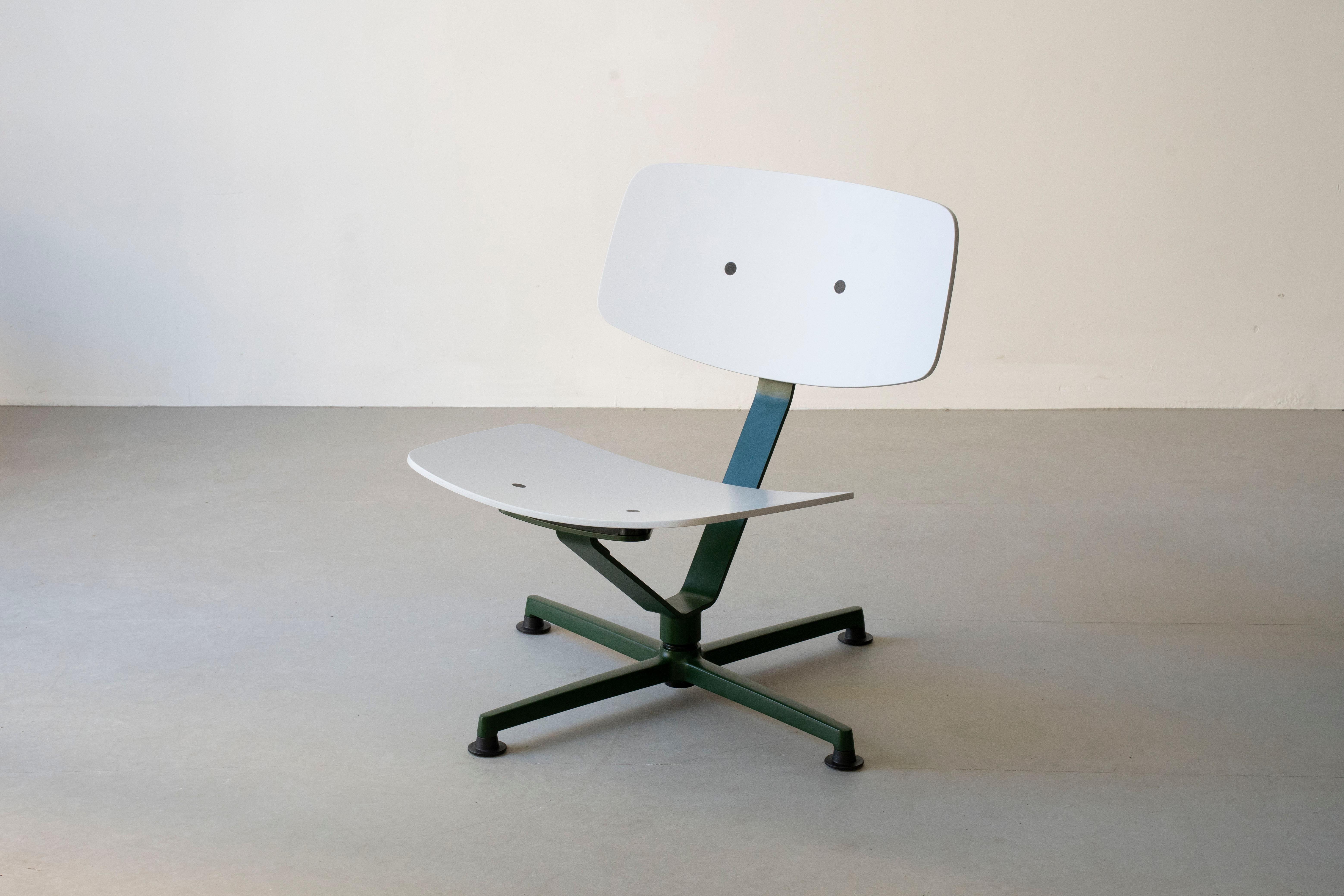 Arba Lounge Chair by raawii
Designed by Erwan Bouroullec
Dimensions: D 60 x W 55 x H 72 cm.
Materials: Plywood.

Available in different finishes and materials. Please contact us.

raawii was founded in 2017 by Bo Raahauge Rasmussen and Nicholai