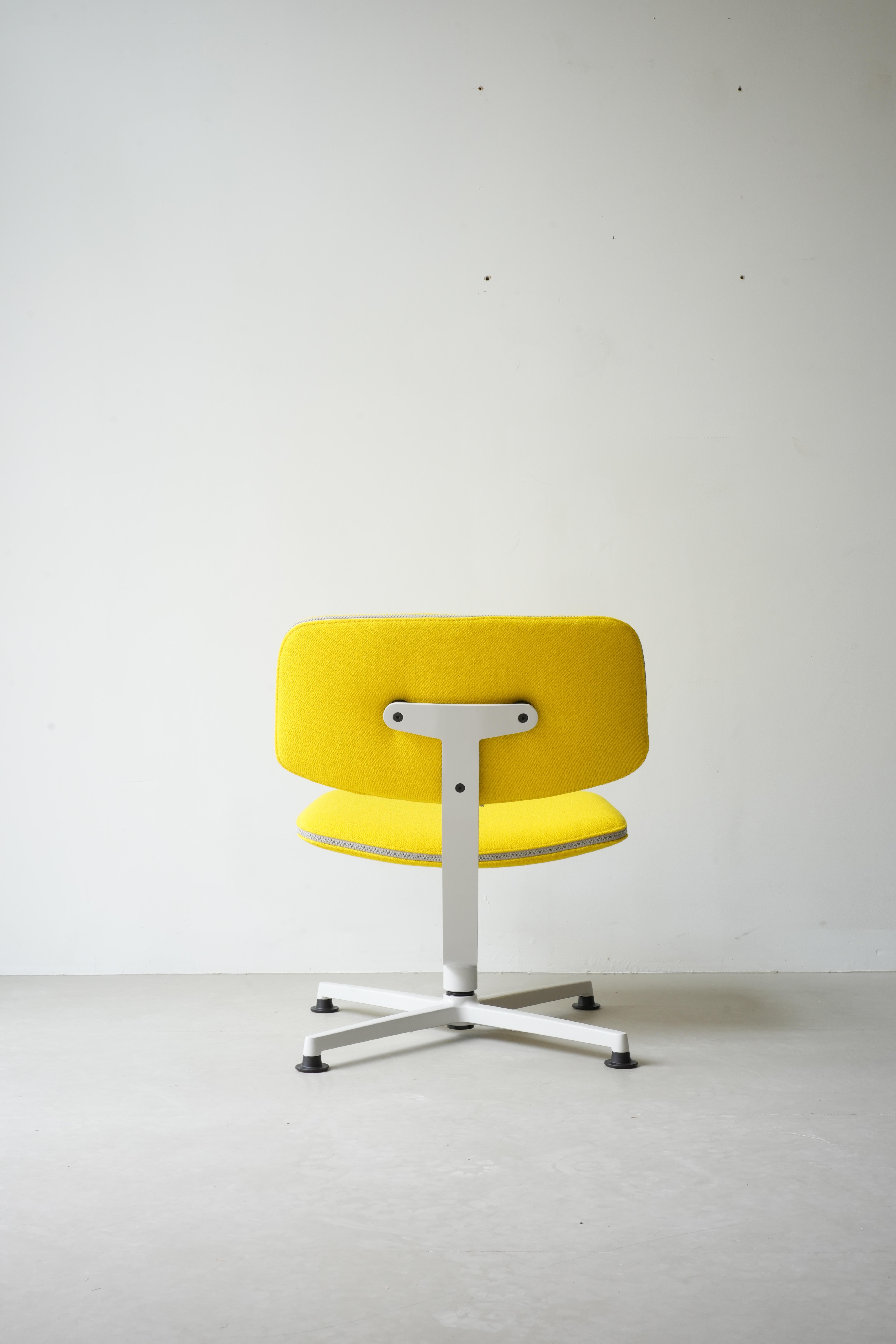Sillón Arba by raawii Siglo XXI y contemporáneo en venta