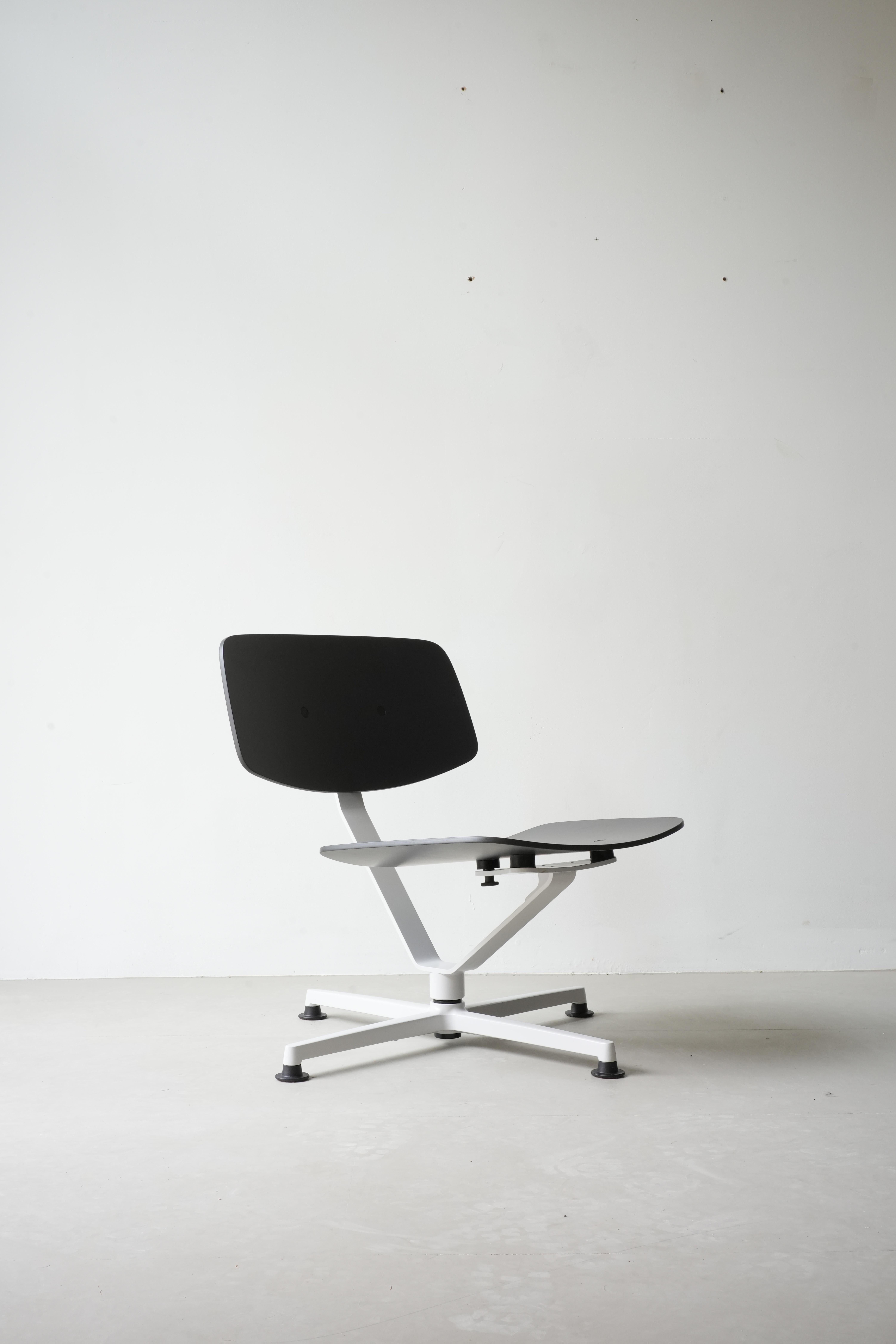 Sillón Arba by raawii Madera contrachapada en venta