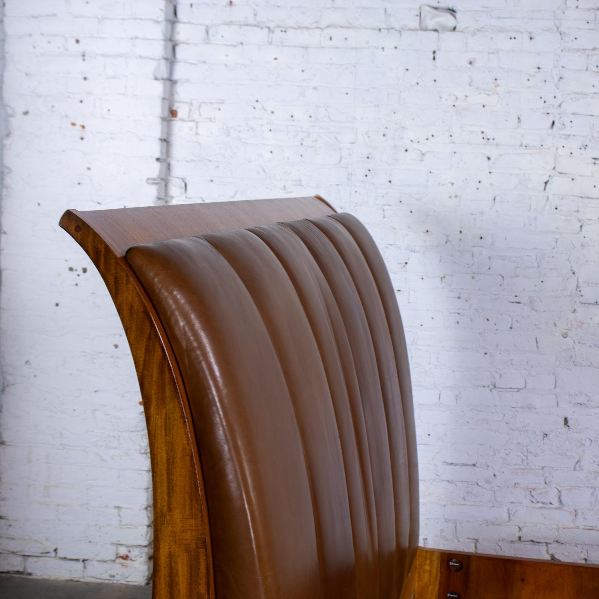 Arbus King Sleigh Bed w/Leather Upholstered Headboard 6000 Series by Henredon im Angebot 1