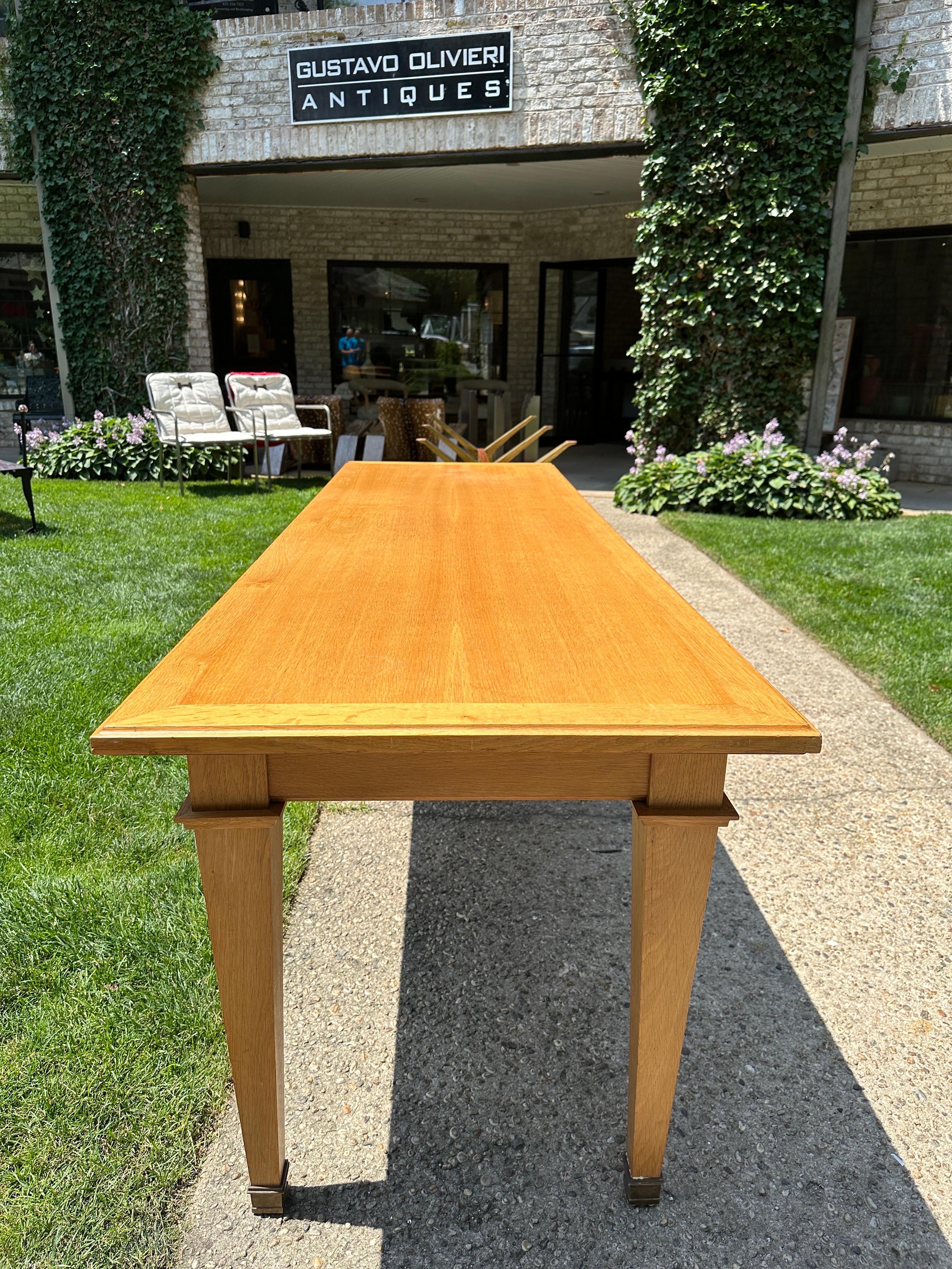 French Provincial Arbus Style Long Oak Console Table w/ Brass Sabots For Sale