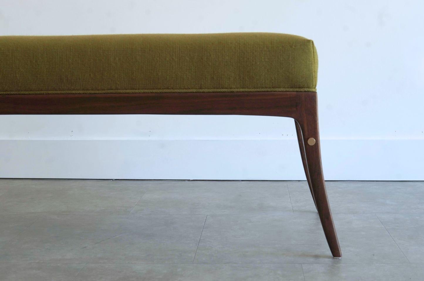 ARC Bank Serie 48 in Nussbaum Spezial im Zustand „Neu“ im Angebot in Westport, CT