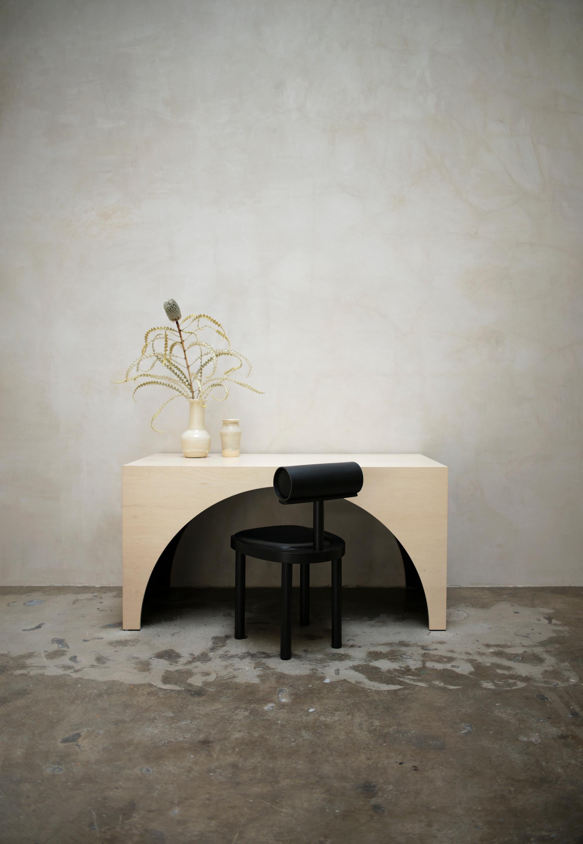 Arc Desk by Estudio Persona In New Condition For Sale In Geneve, CH