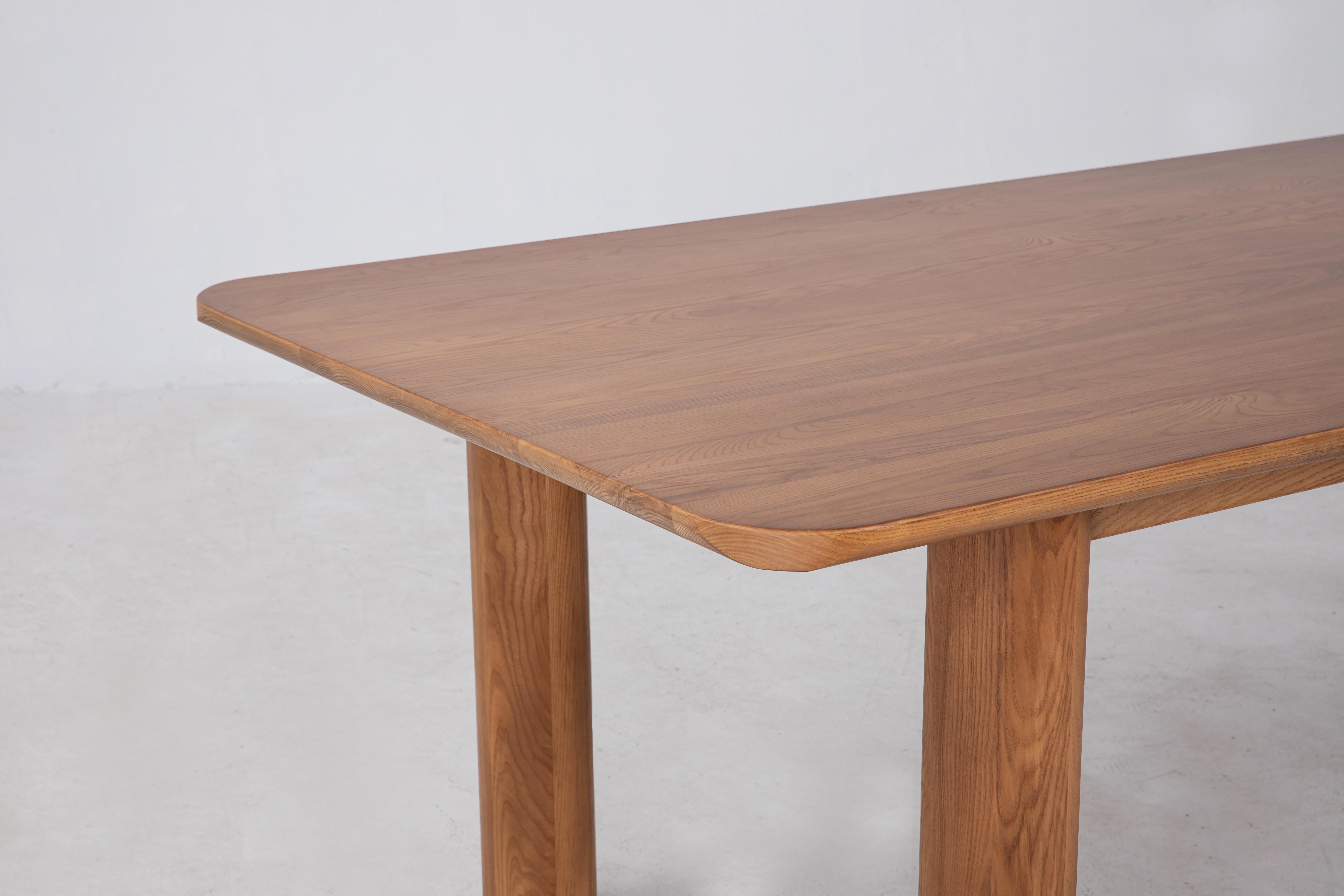 Arc Dining Table 98