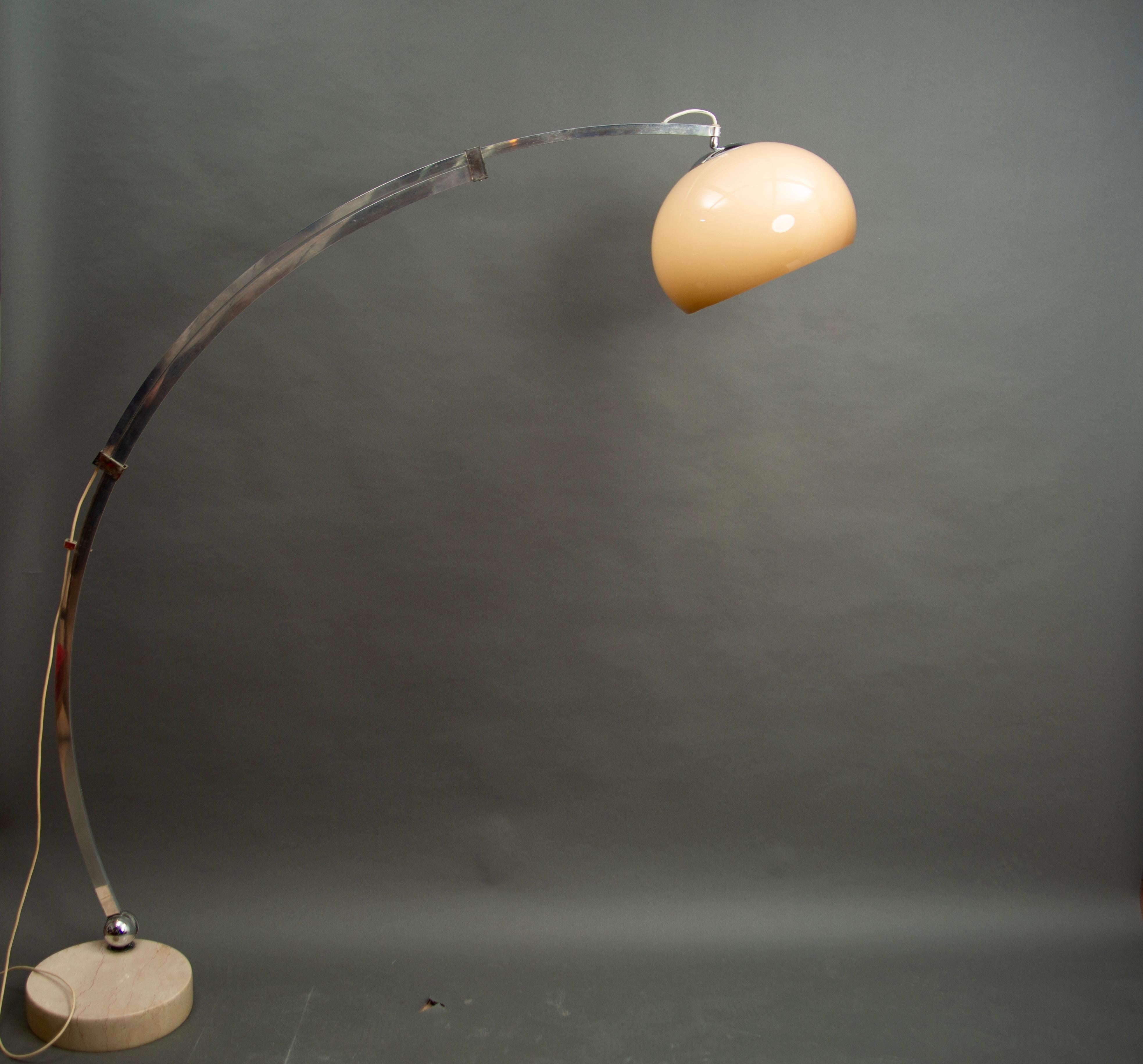 Arc Lamp from Guzzini, 1970s In Good Condition In LA FERTÉ-SOUS-JOUARRE, FR