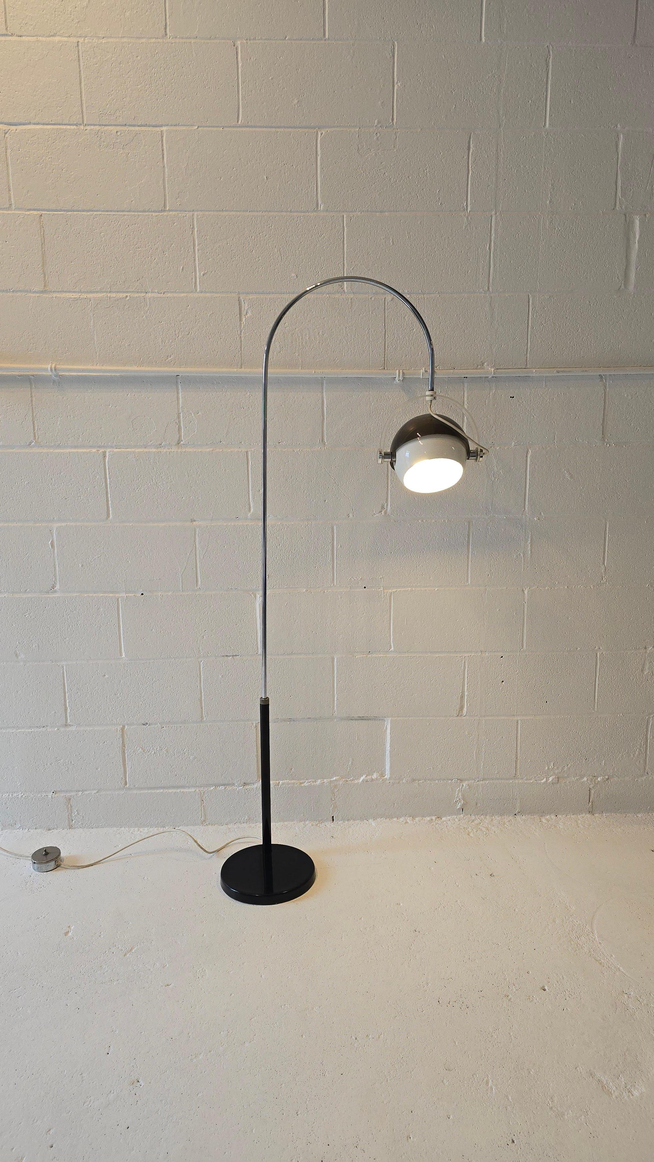 Arc Lucite Acrylic Chrome Floor Lamp In Good Condition In Toronto, ON