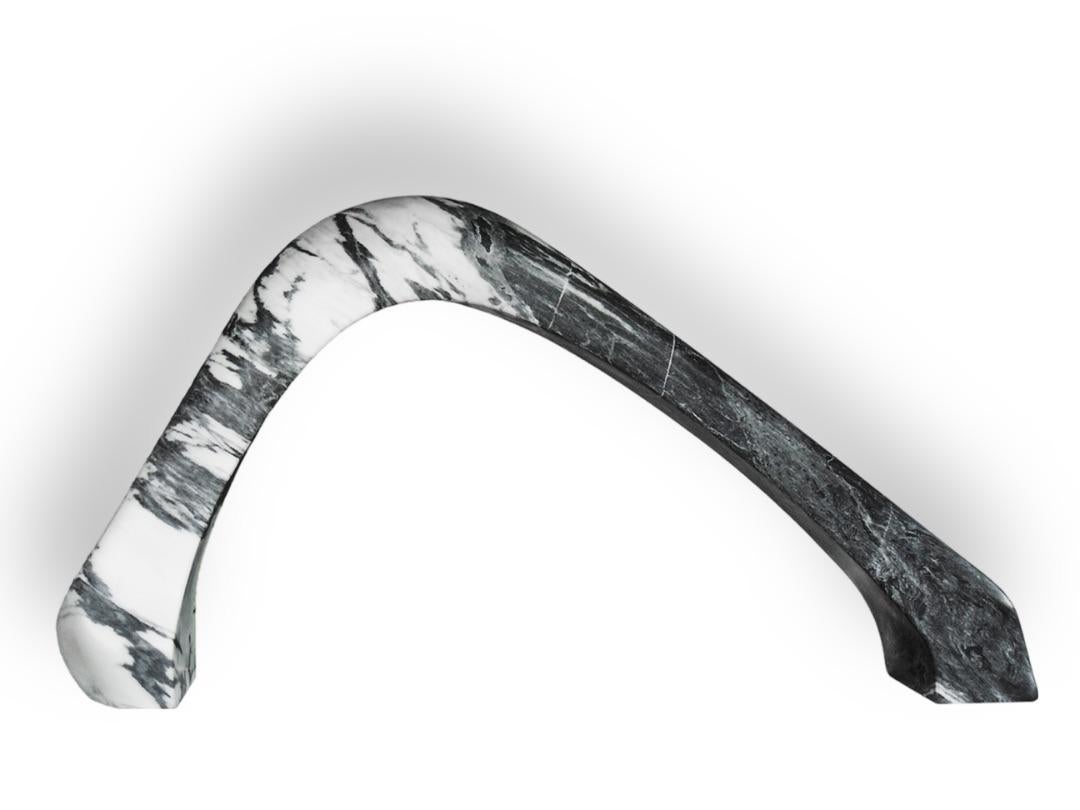 A marbled sculpture, combining white and 'Rui Vina' marble, hailing from Estremoz, a city and region in Portugal. 
Signed by the artist.
L : 120 cm
W : 20 cm
H : 60 cm