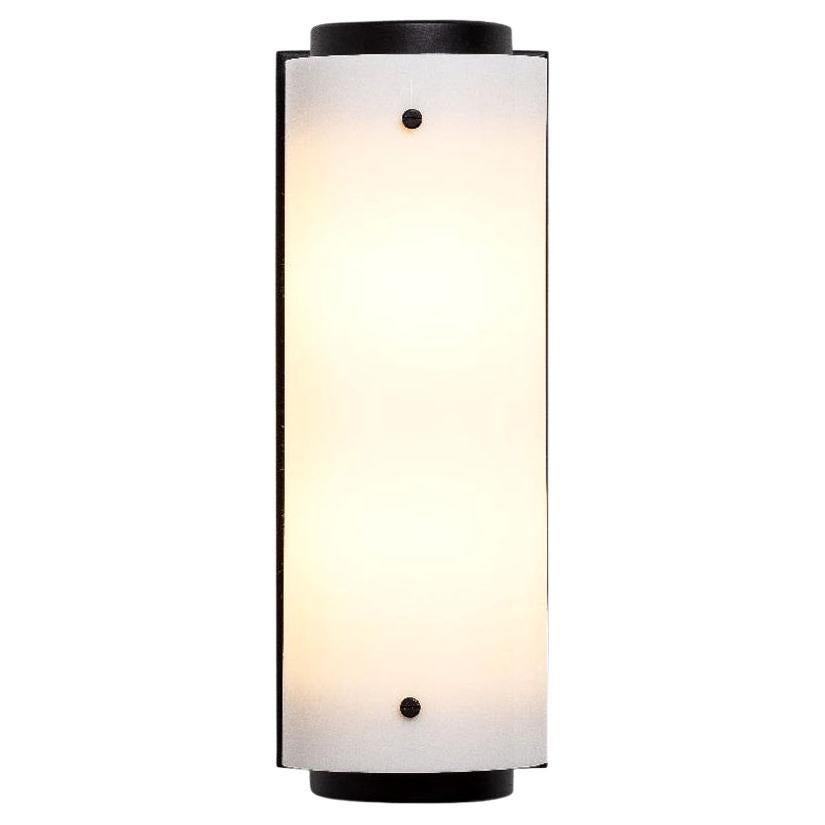 Lámpara Arco Pequeña de Latón con Pantalla de Lucite Blanca en venta