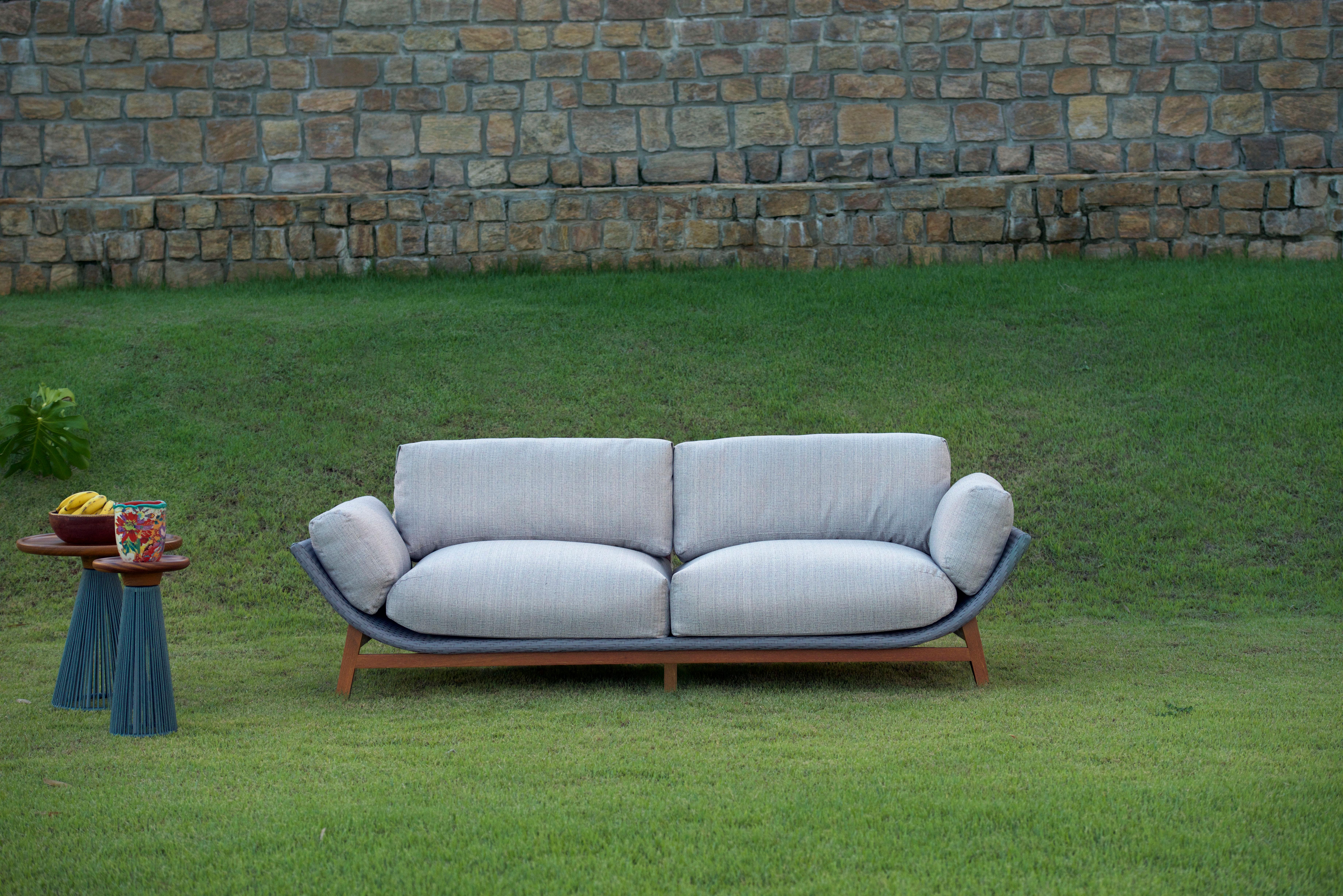 Modern Arca Brazilian Contemporary Wood and Synthetic Fiber Outdoor Sofa by Lattoog For Sale