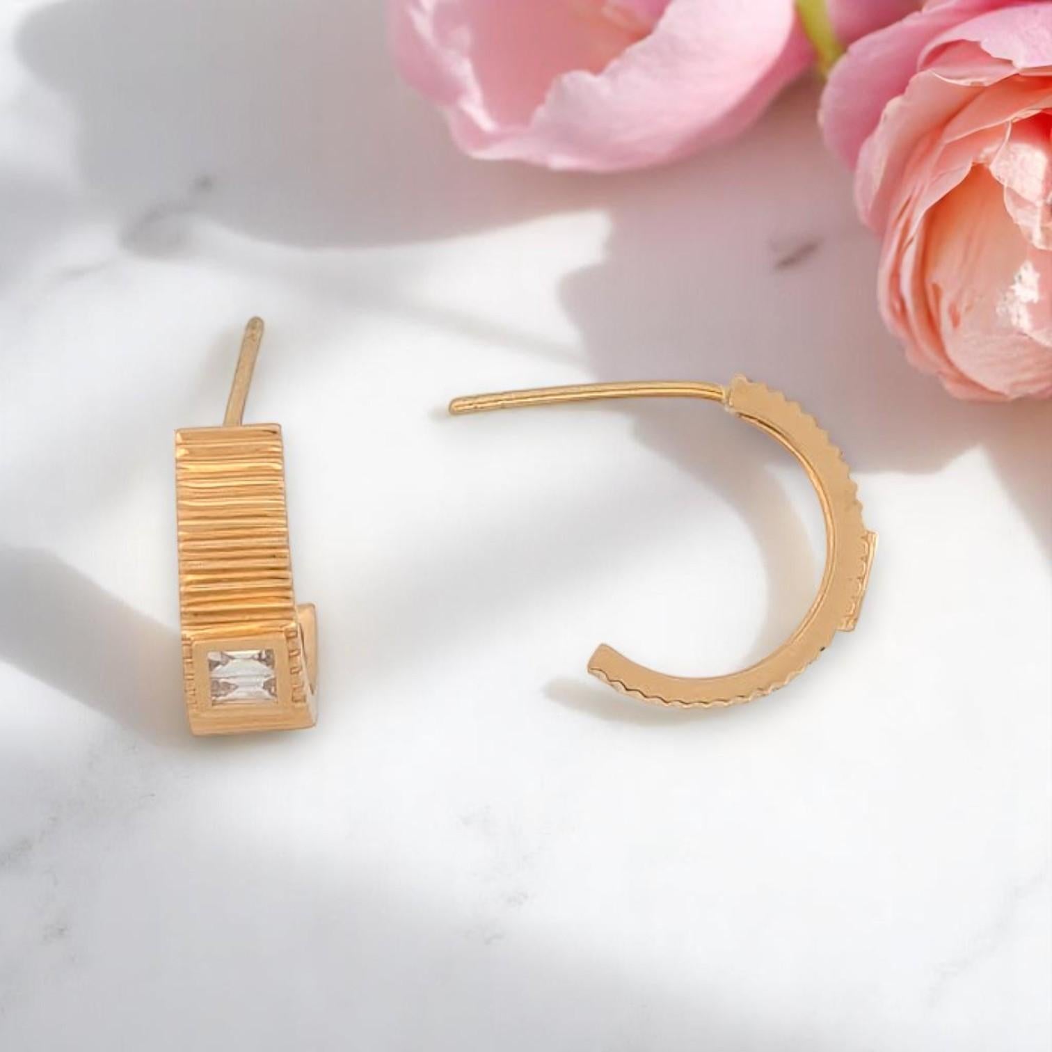 Artisan Arcadia 18k Yellow Gold Diamond Earrings – 0.18ctw Natural Diamonds Half Hoop For Sale
