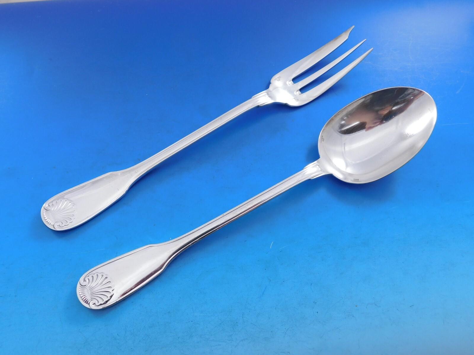 Dans un souci de perfection et de qualité, les créations de couverts Christofle allient savoir-faire artisanal et techniques modernes, pour des couverts qui se transmettent de génération en génération.

Service de couverts Arcantia (anciennement