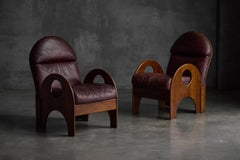 Arcata Easy Chairs by Gae Aulenti in Walnut and Burgundy Leather, Italy, 1968