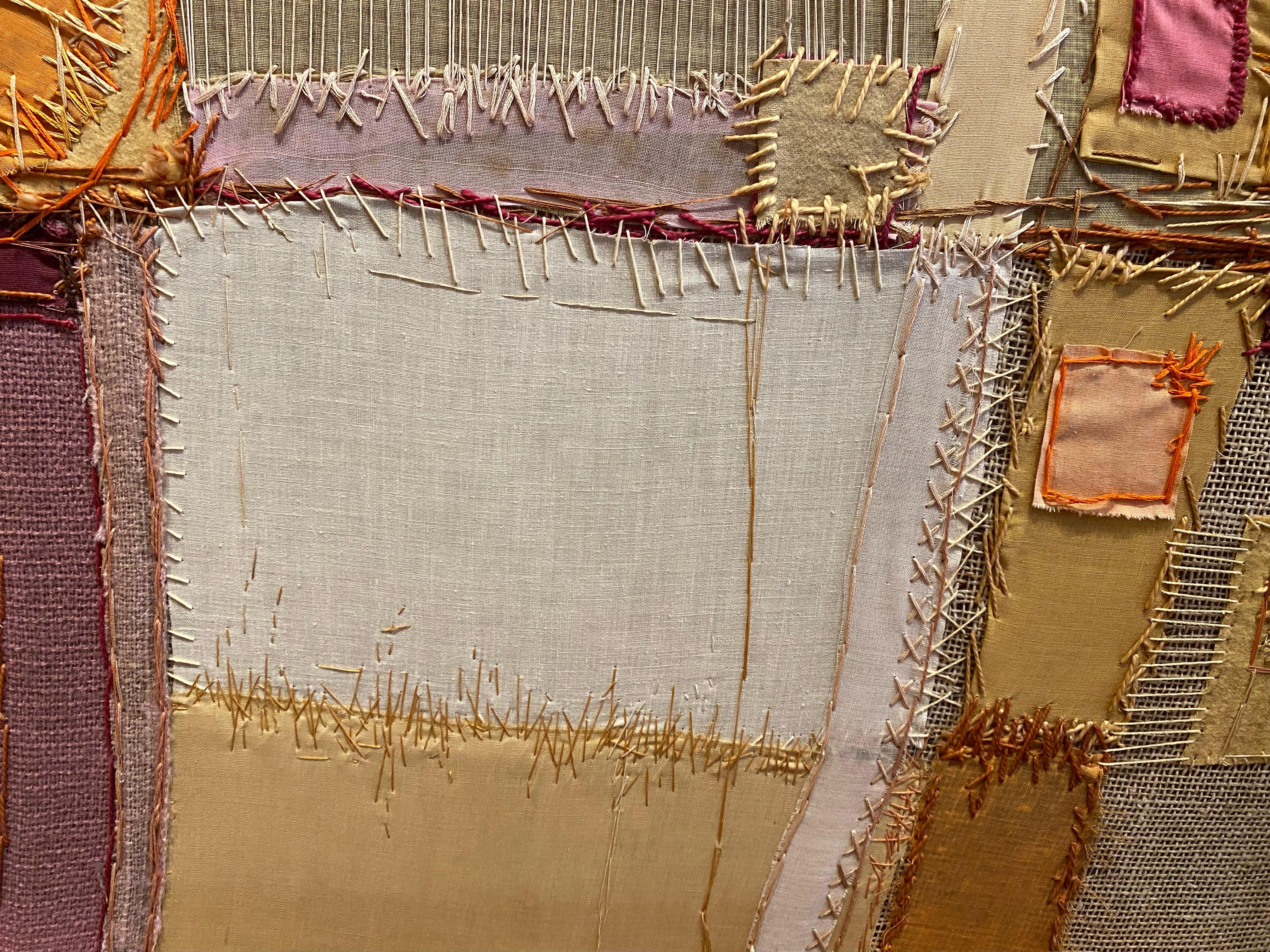 Tapisserie abstraite orange et jaune du milieu du siècle dernier d'Arcemont en vente 1