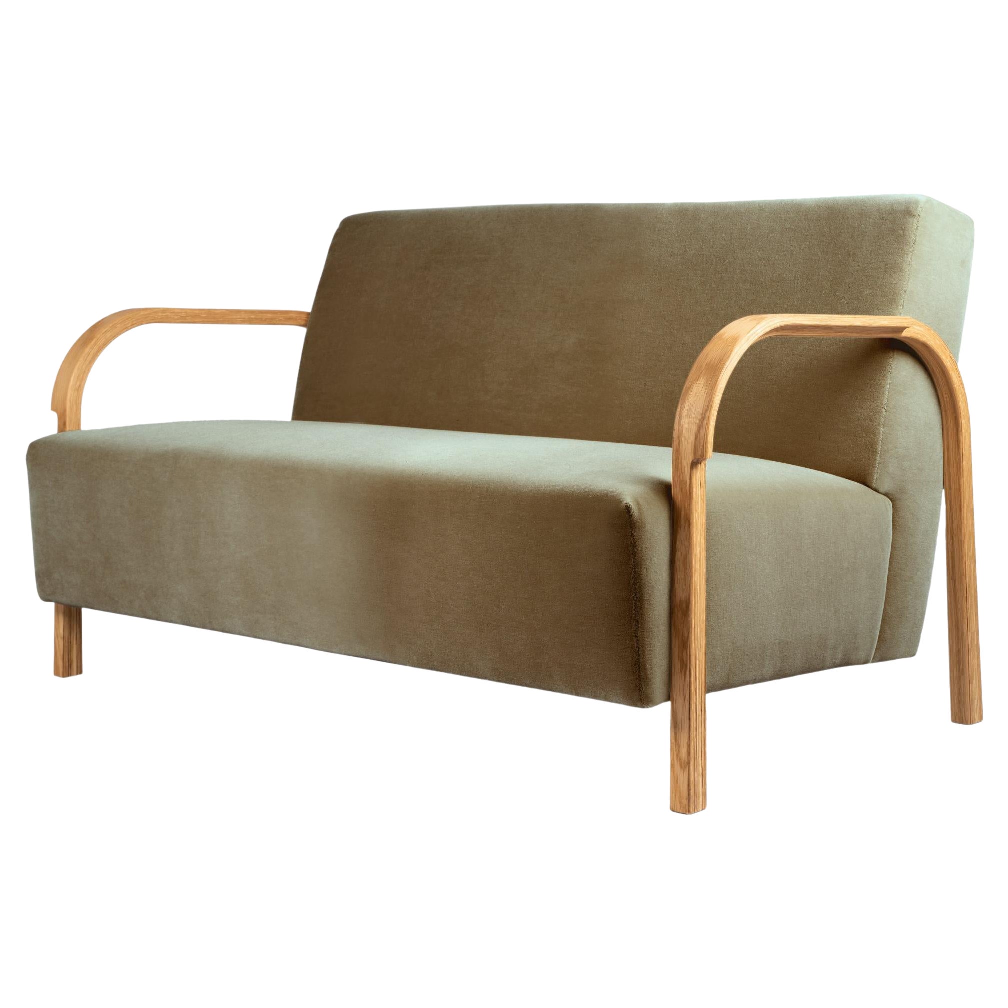 ARCH 2 Seater-Sofa aus Eiche und DAW/Mohair & Mcnutt  Polsterung von Mazo Design