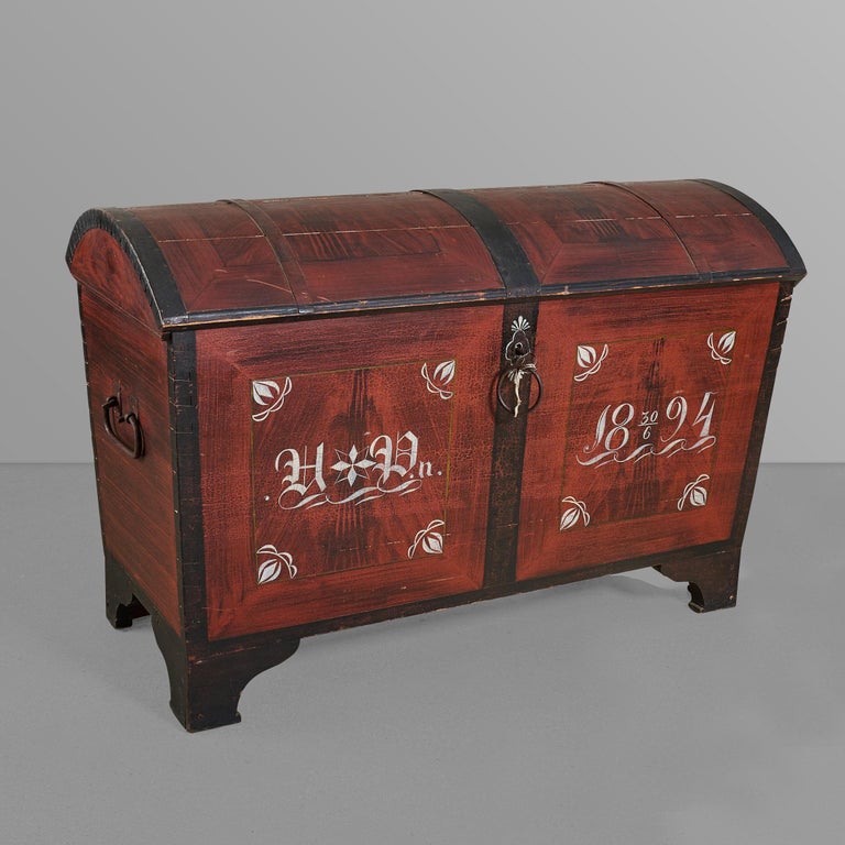Arch Top Immigrant Trunk For Sale at 1stDibs