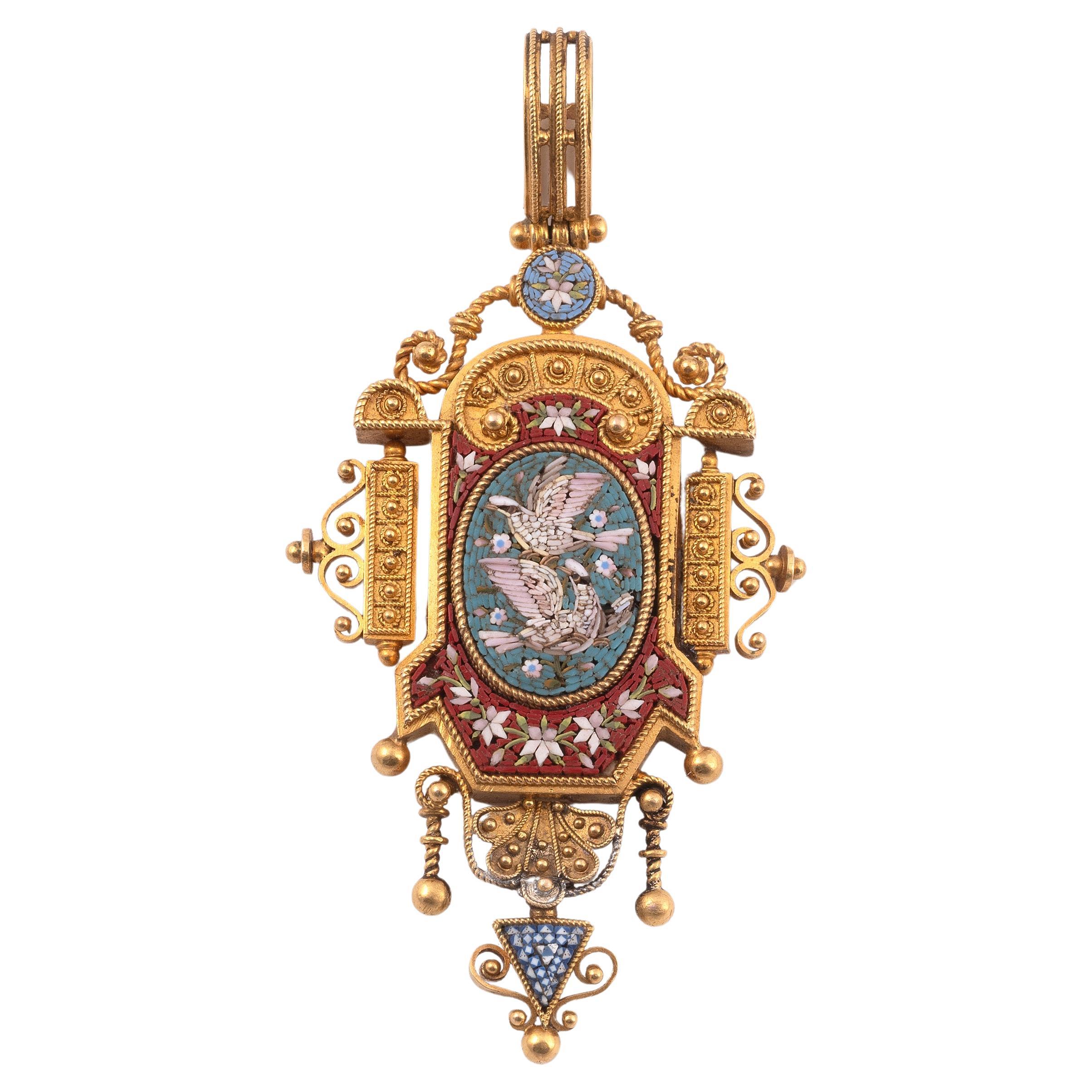Archaeological Revival Gold And Micromosaic Pendant By Roccheggiani 1860's In Excellent Condition In Firenze, IT