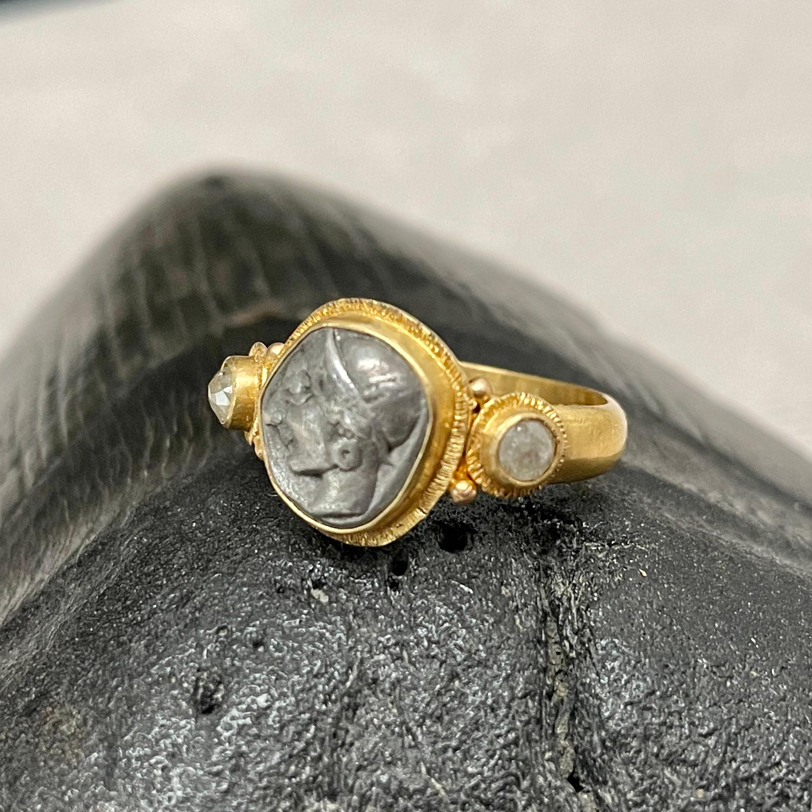 22k gold ring with diamond