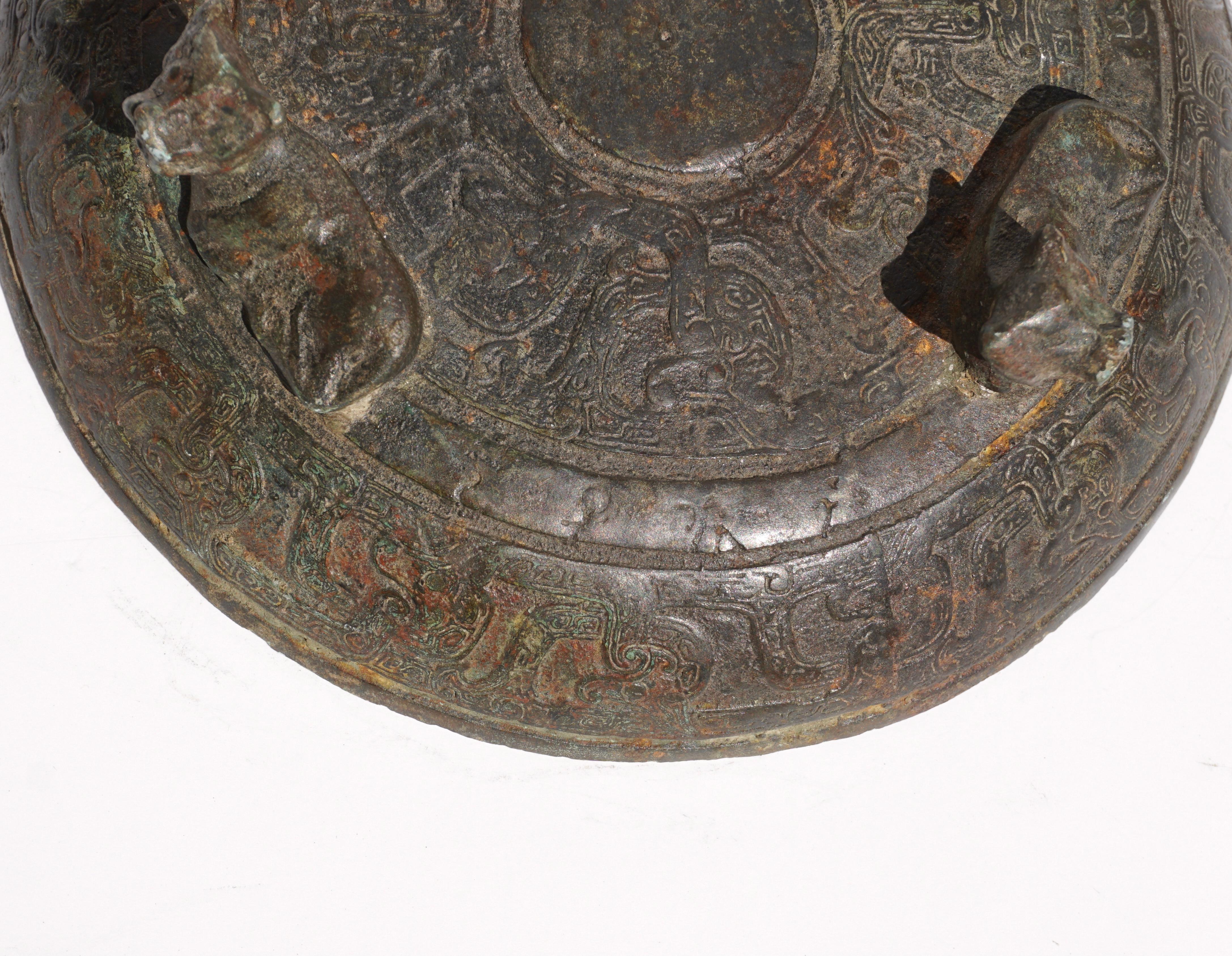 Archaic Bronze Ding Warring States Period In Good Condition For Sale In Dallas, TX