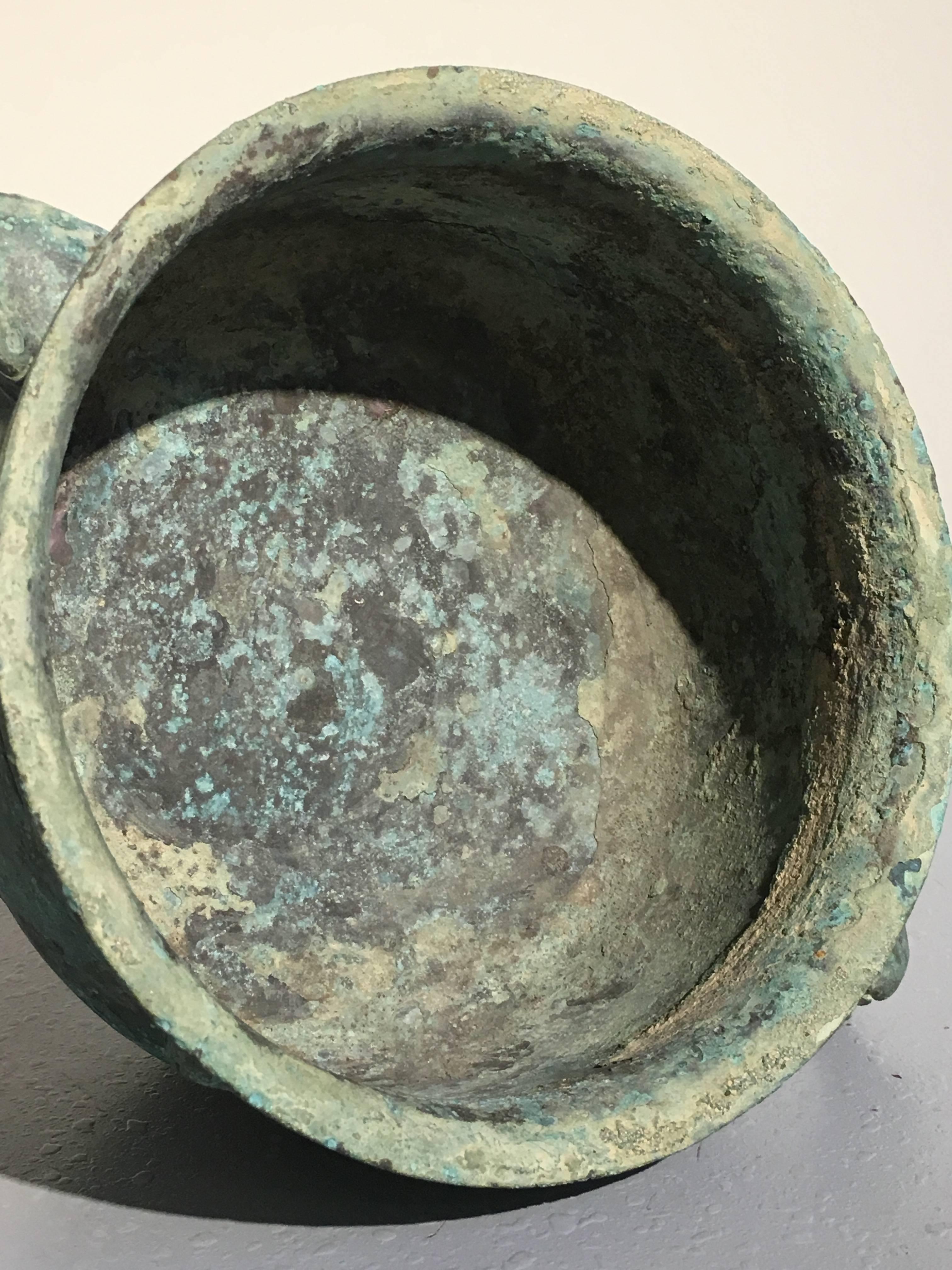 Archaic Chinese Bronze Ritual Vessel, Gui, Early Western Zhou, 11th century BCE For Sale 5