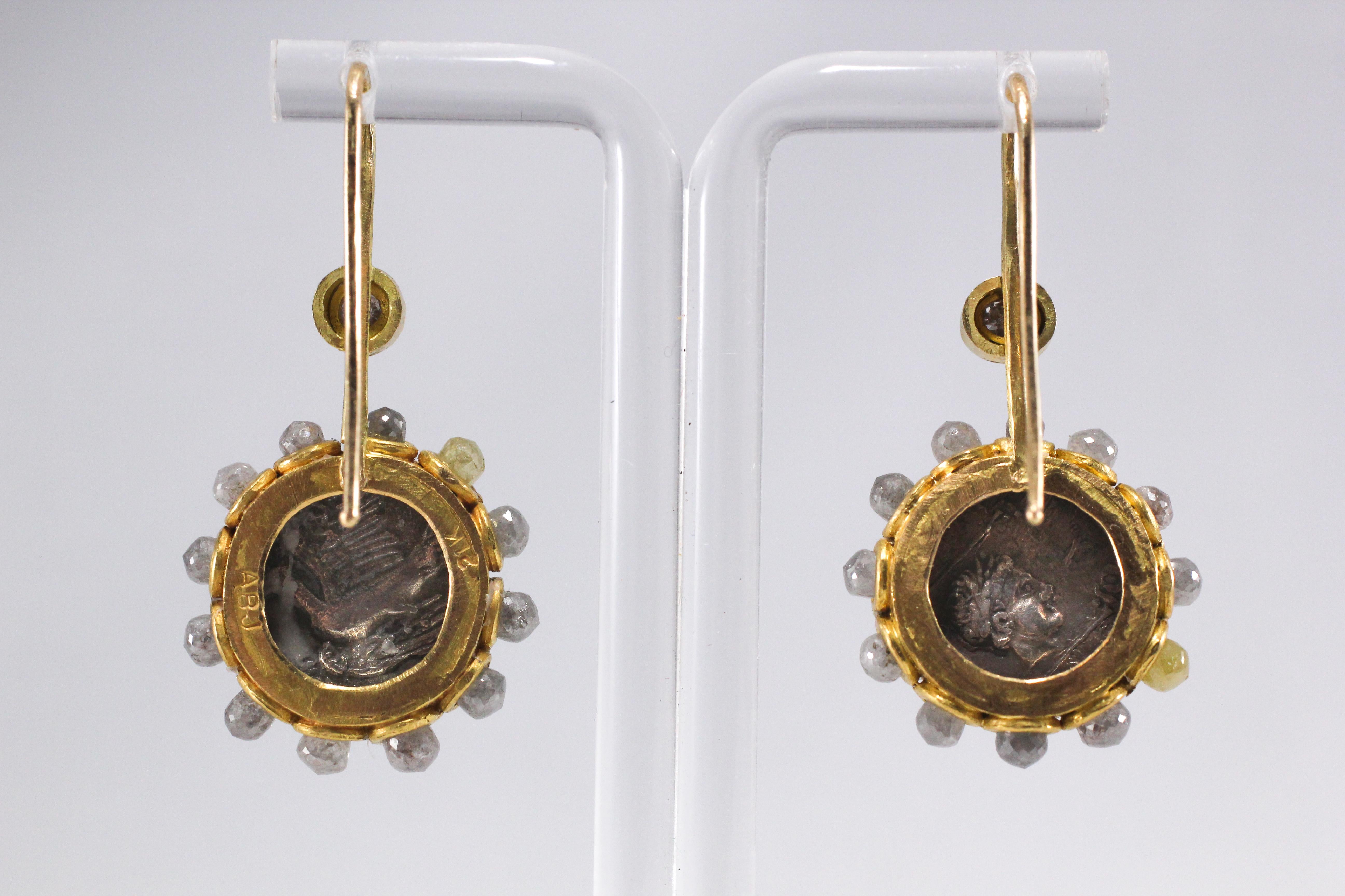 Archaic Greek Coins Diamonds 22k 21k Gold Dangle Drop Earrings In New Condition For Sale In New York, NY