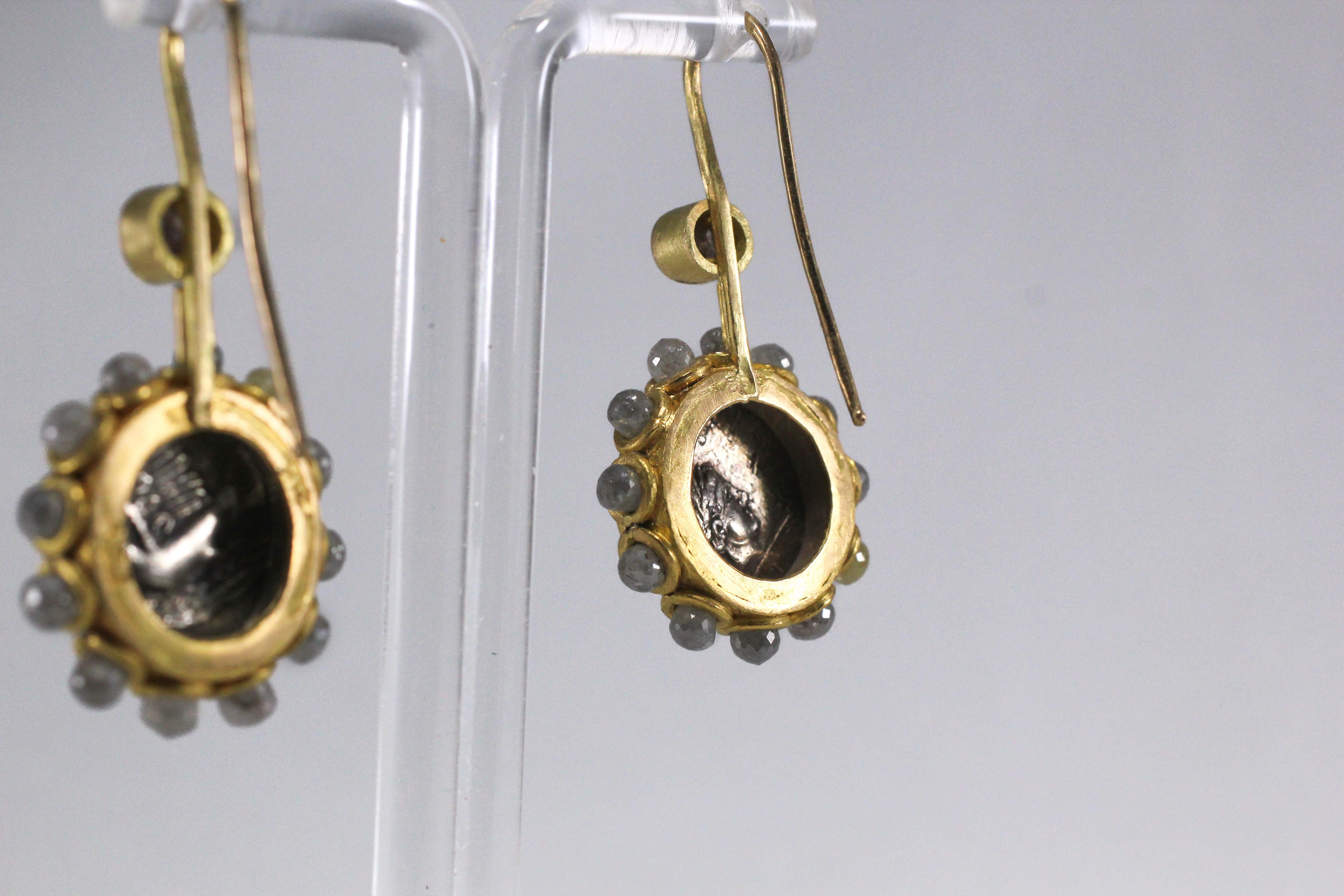 Boucles d'oreilles pendantes en or 22k 21k avec diamants et pièces de monnaie grecques archaïques en vente 1