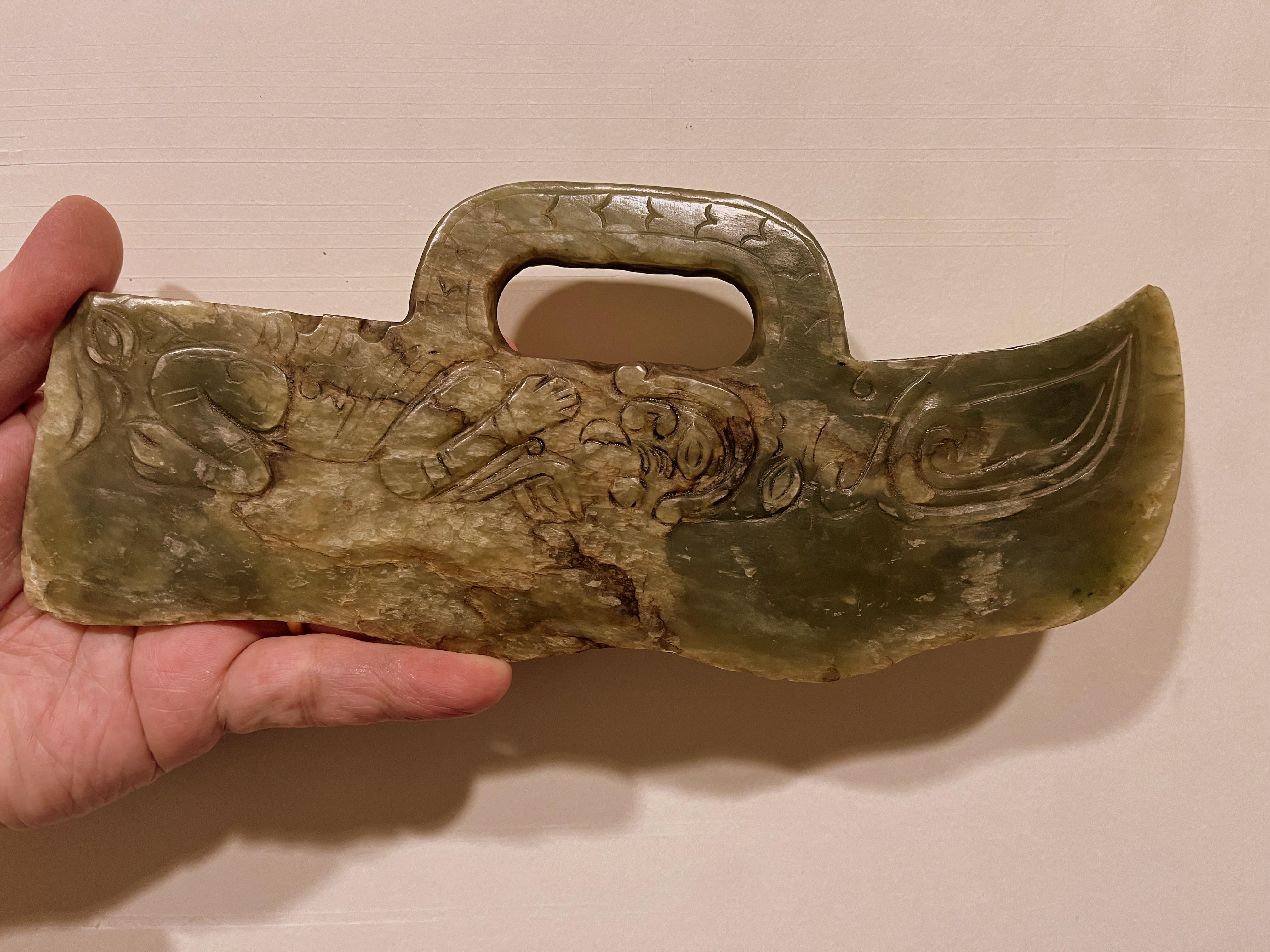 Archaic Jade Knife In Good Condition For Sale In Greenwich, CT