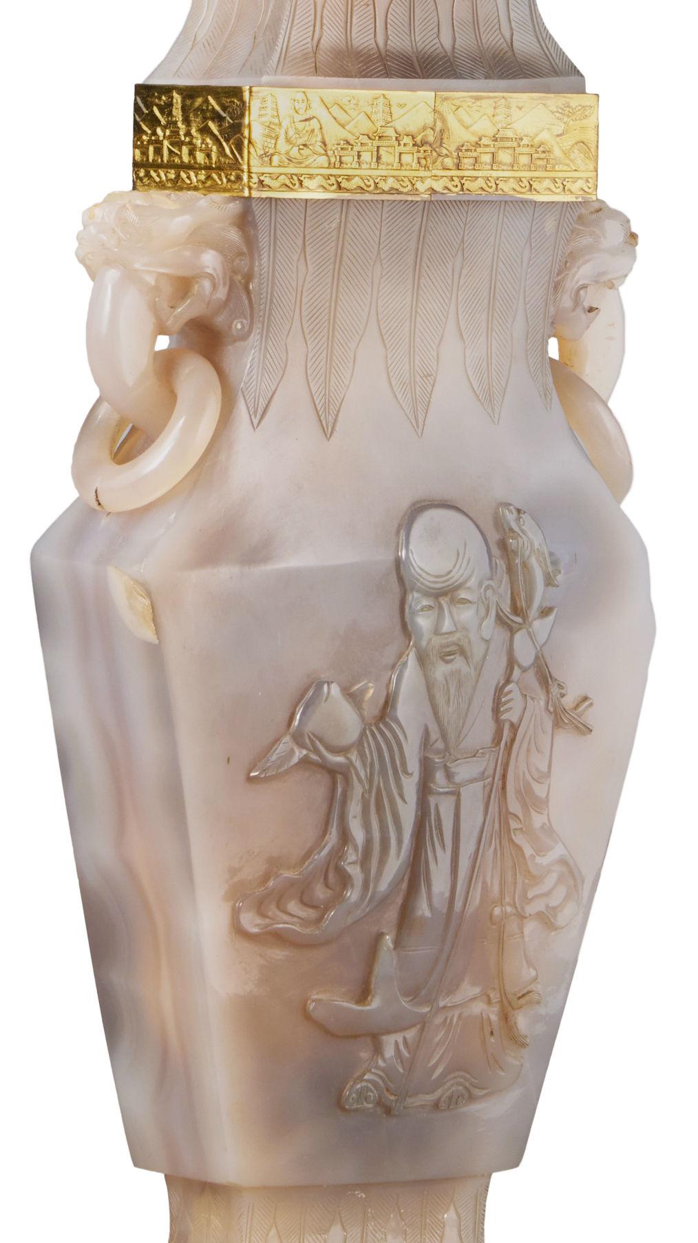 Lampe chinoise arc-en-ciel archaïque en agate sculptée et métal doré en vente 4