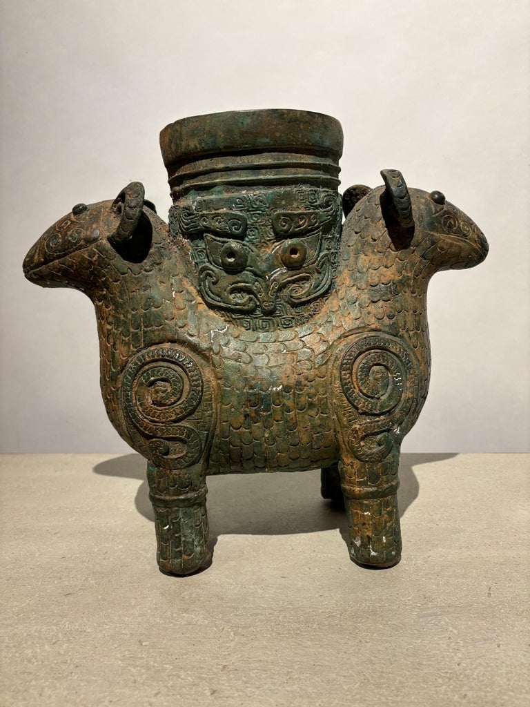 Archaistic Shang Style Verdigris Bronze 'Double-Ram' Vessel, Zun Circa 1900 Archaistic Shang Style Verdigris Bronze 'Double-Ram' Vessel, Zun Circa 1900