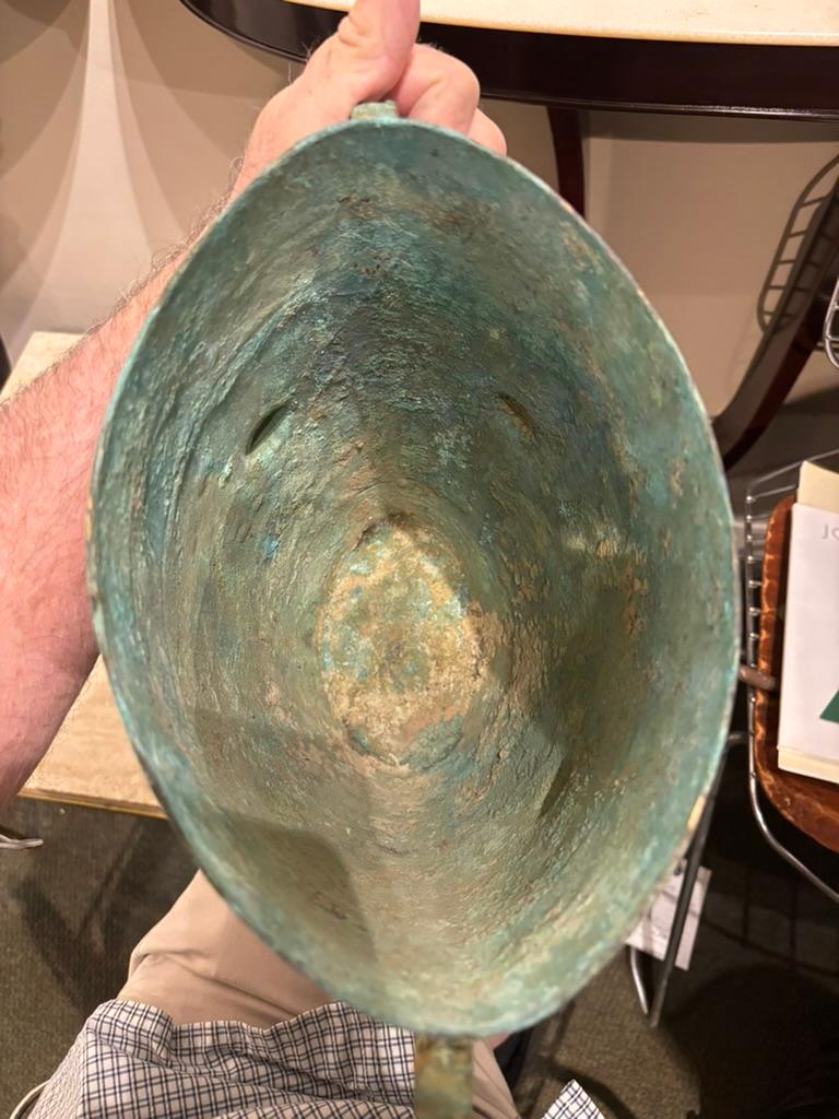 Campana in bronzo dorato in stile arcaico della dinastia Zhou, patina di Verdigris, scala grande in vendita 7