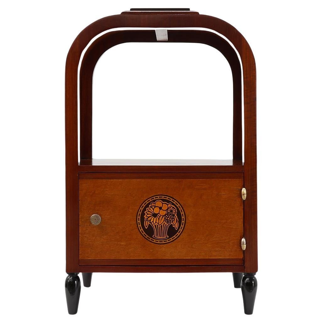 Tavolino Art Deco ad arco con contenitore e piano in marmo nero, Francia anni 
20 in vendita