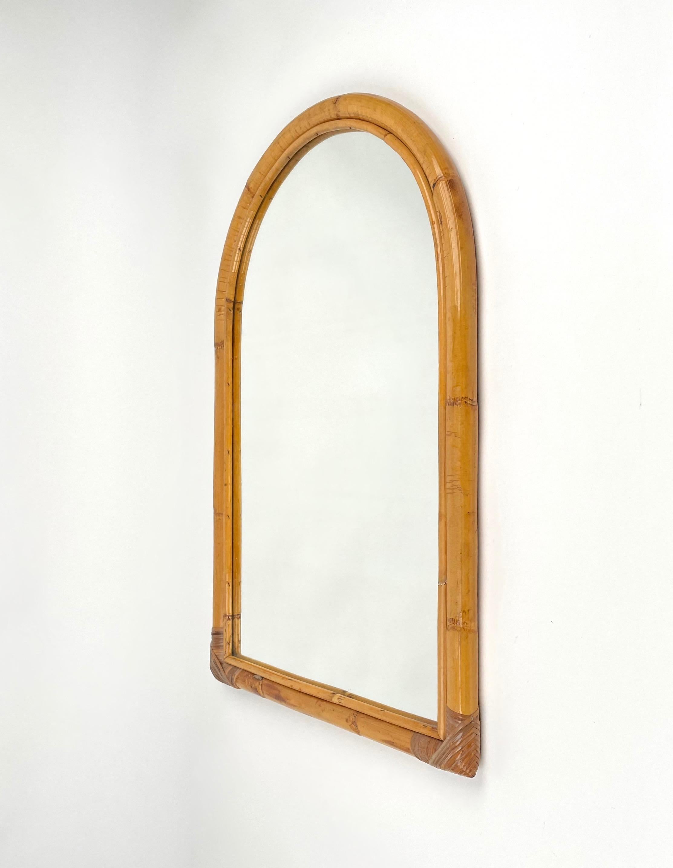 Arched Bamboo & Rattan Wall Mirror, Italy 1970s In Good Condition In Rome, IT