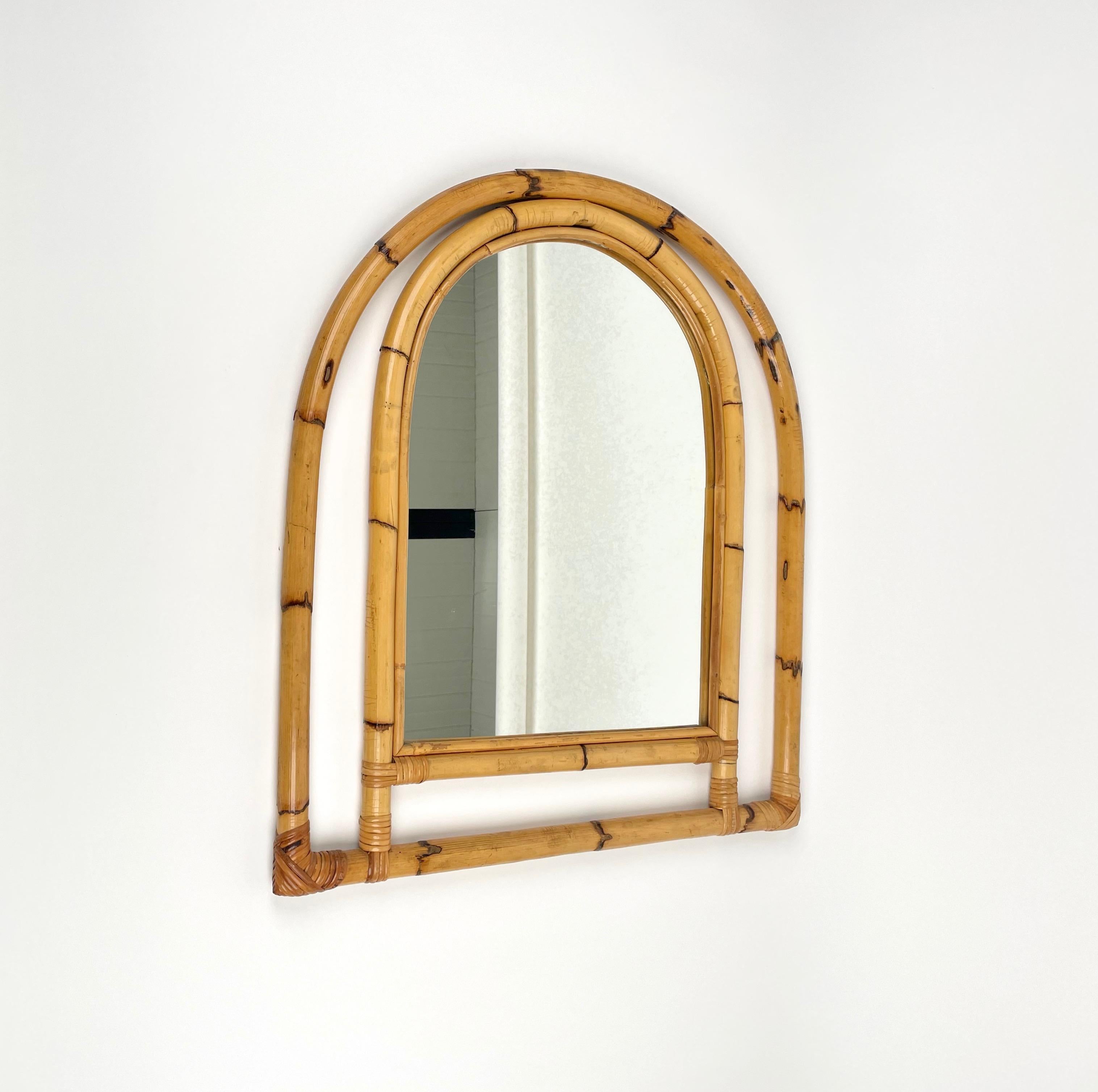 Arched Bamboo & Rattan Wall Mirror, Italy 1970s In Good Condition For Sale In Rome, IT