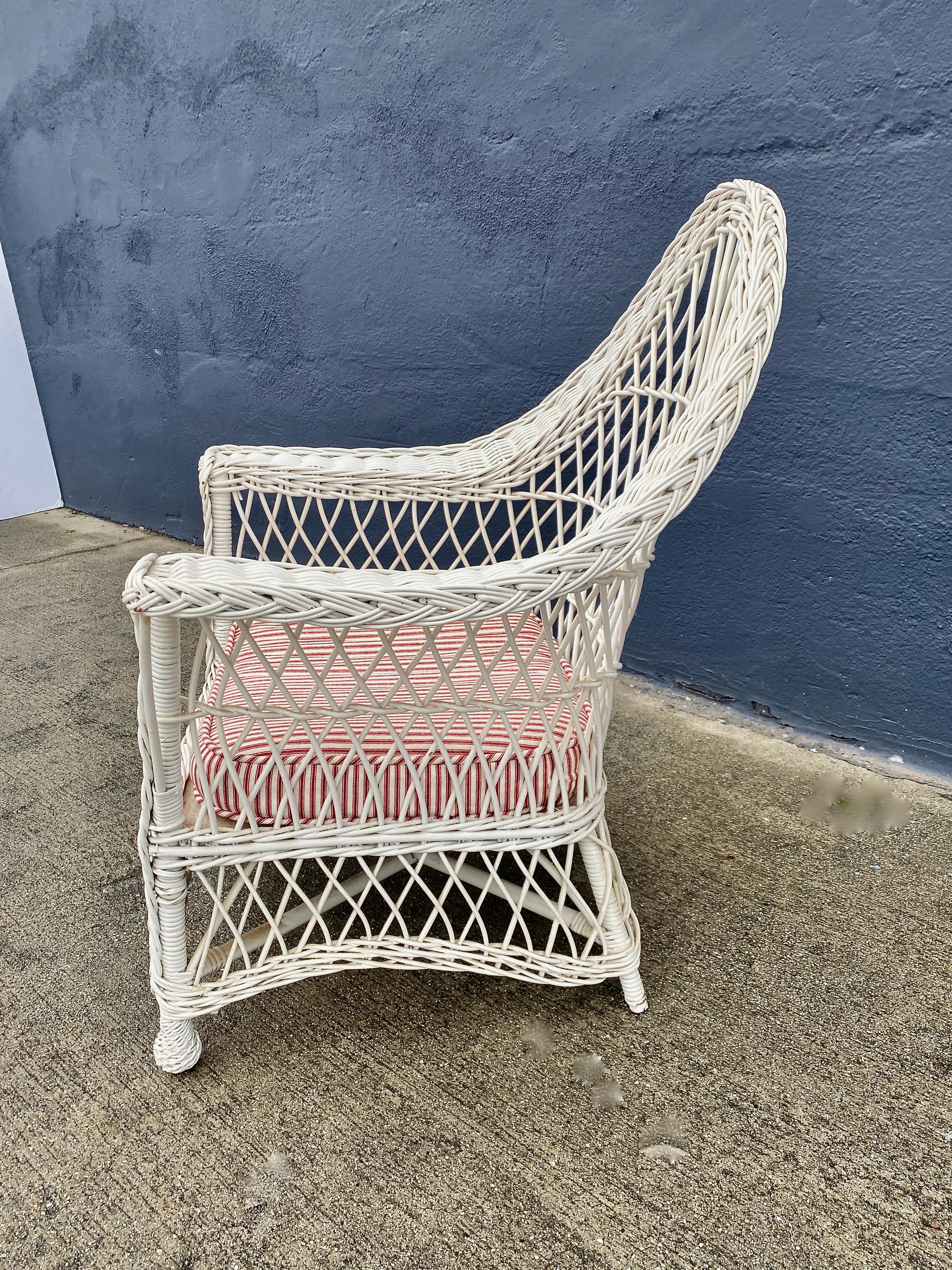 American Arched Bar Harbor Wicker Arm Chair