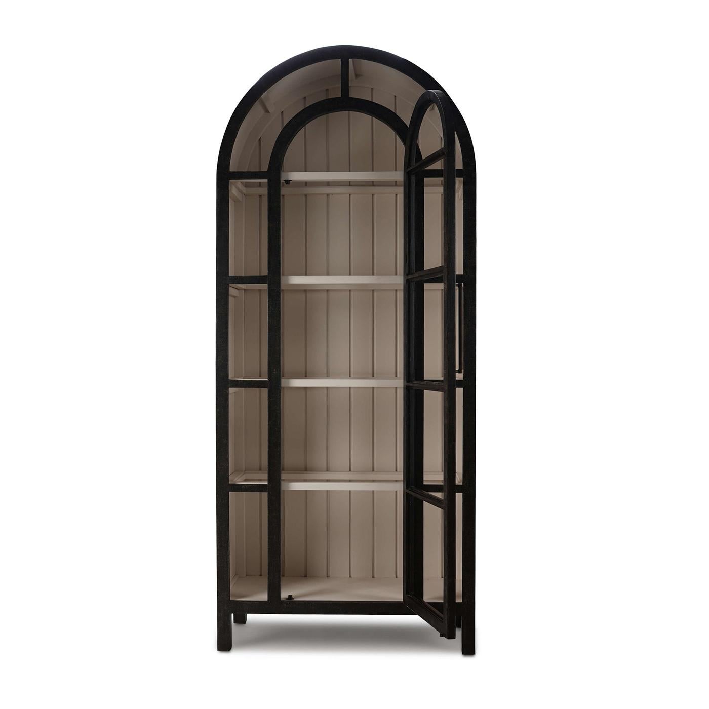 Un pezzo d'autore di ispirazione French Modern Industry che combina eleganza e funzionalità. Realizzato con una robusta struttura in legno, questo mobile presenta un accattivante design ad arco che aggiunge un tocco di raffinatezza a qualsiasi