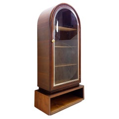 Vitrine cintrée en bois et porte vitrée - années 1950