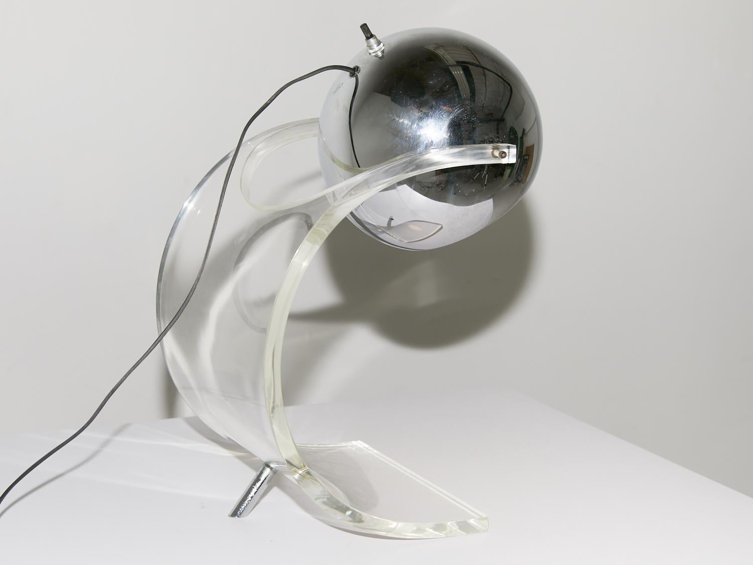 Post-Modern Arched Lucite Lamp By Robert Sonneman, 1970s For Sale