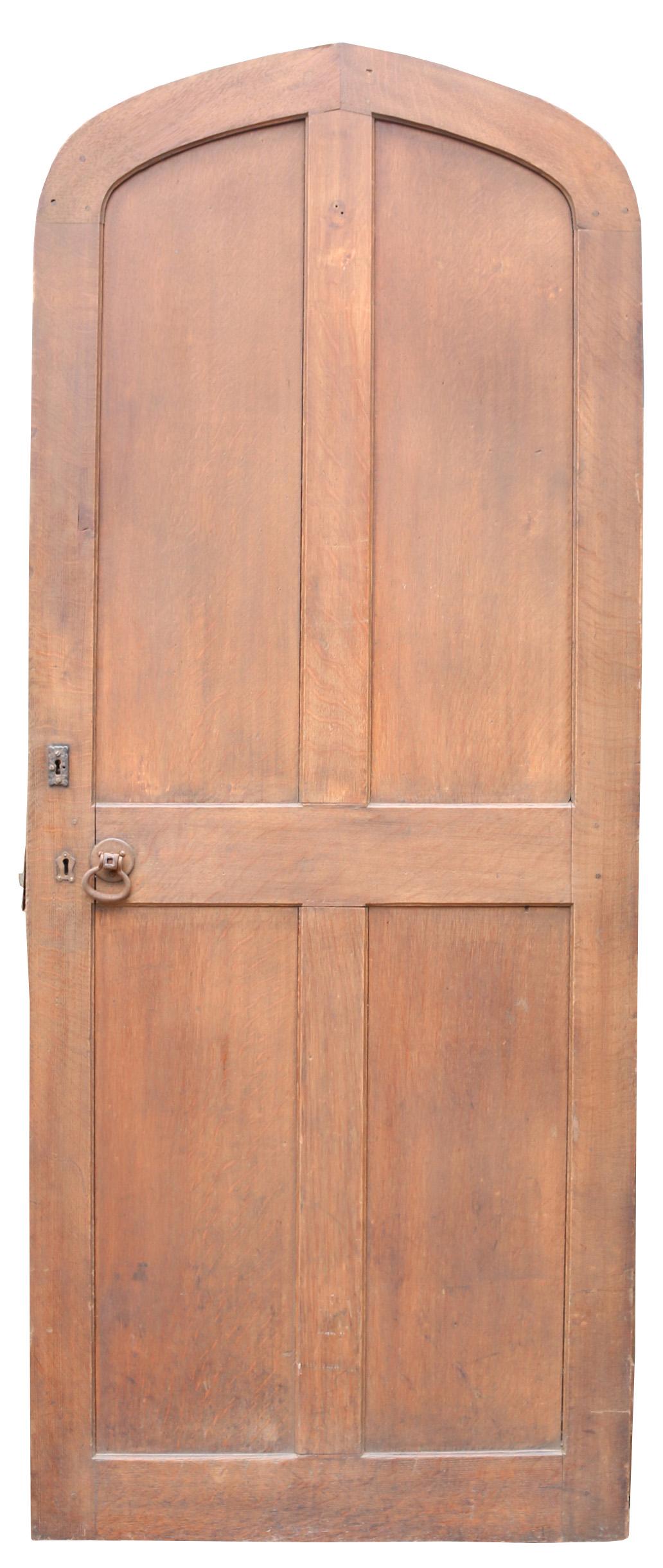 Can be used as an interior or exterior door.

There are some knocks and abrasions, normal for doors of this age.

Height 212 cm

Width 86 cm

Depth 4.5 cm

Weight 38 kg