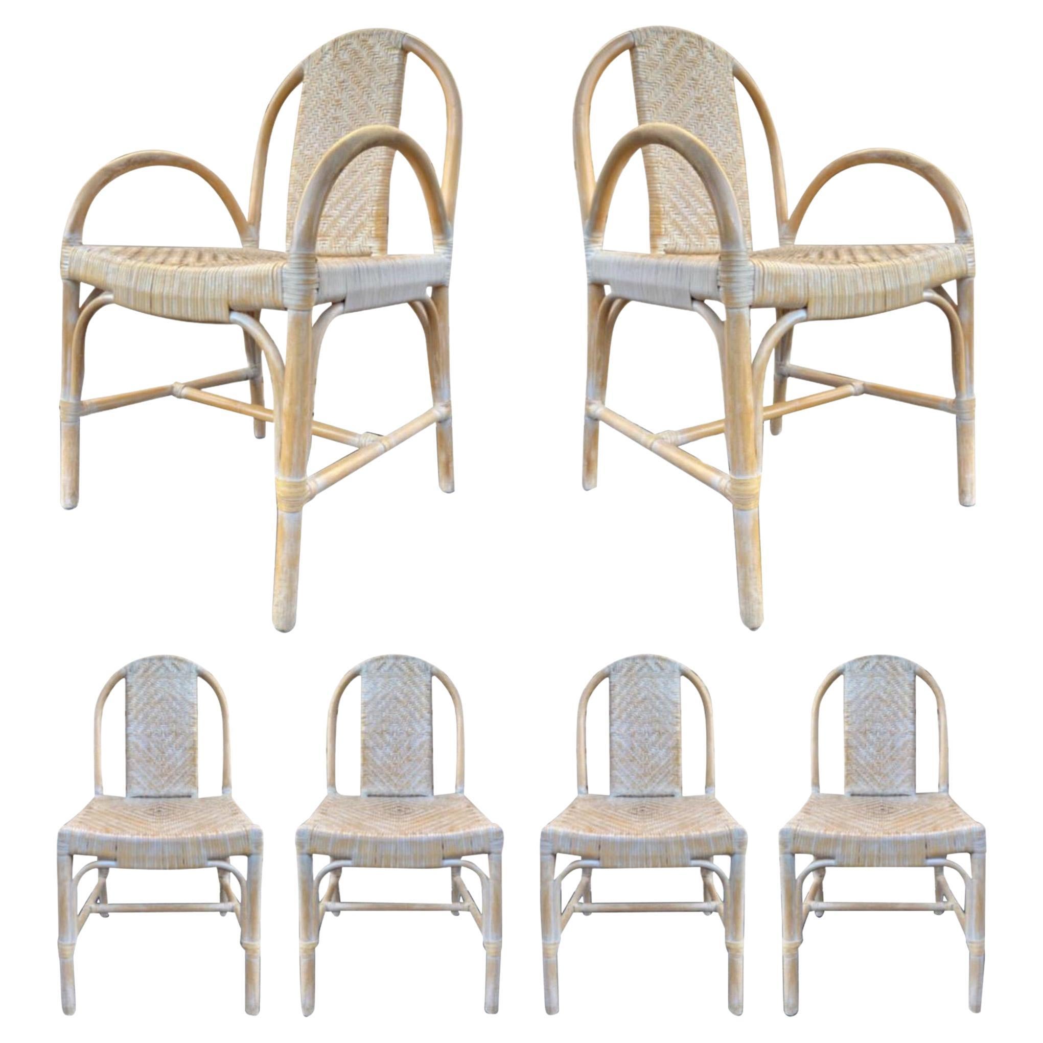 Sedie da pranzo costiere Arched Pickled Rawhide in pelle e rattan, set di sei (6) in vendita
