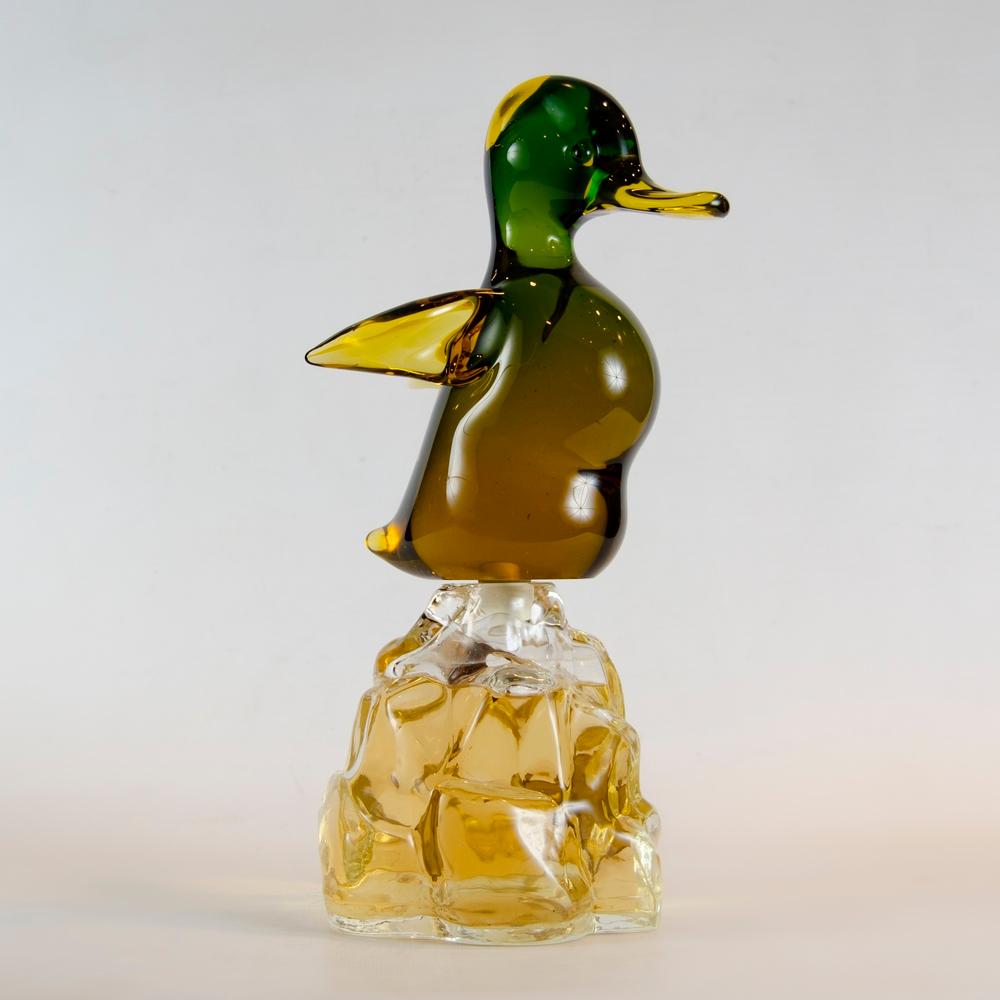 Limited edition decanter wine bottle by Seguso Alabastro for Girolamo Luxardo. A masterfully done art glass figurine!.