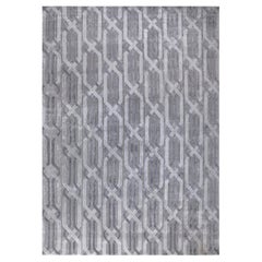 ARCHER Handgeknüpfter moderner geometrischer Seidenteppich in grauer Farbe von Hand