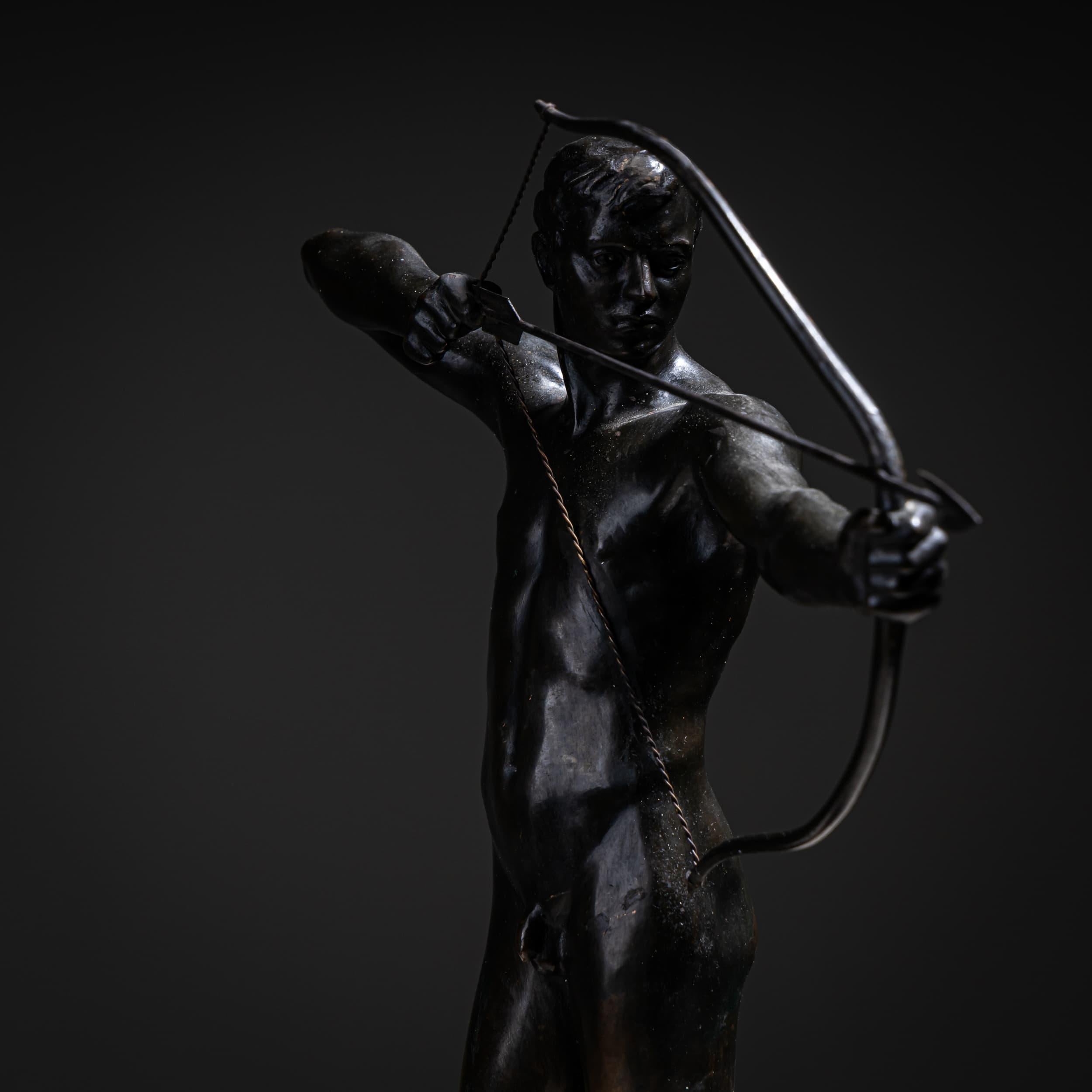 Tedesco Archer in Bronze by Paul Moye (German, 1877–1926), Early 20th Century in vendita