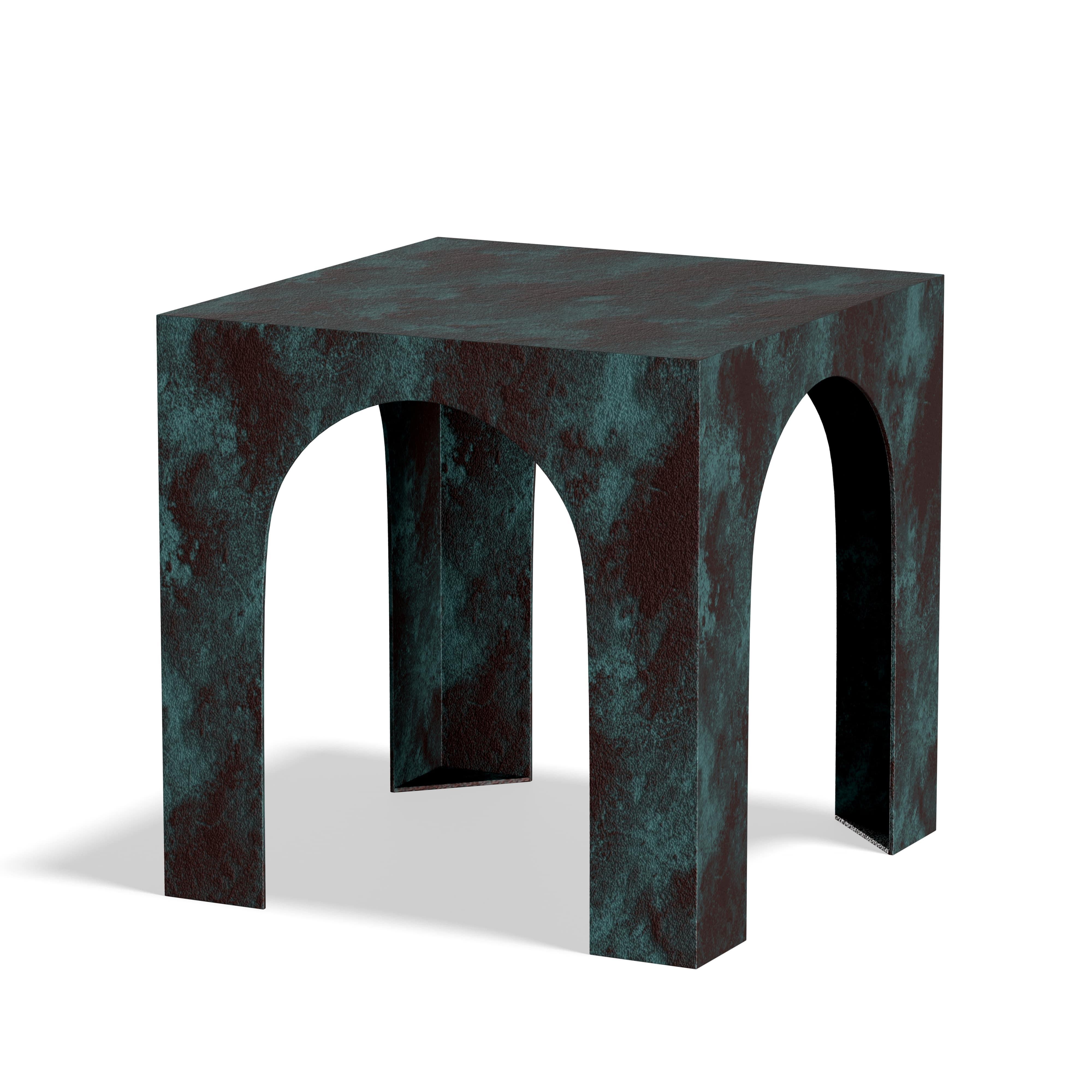 Américain Table d'appoint Archer de Brian Chaaban en vente