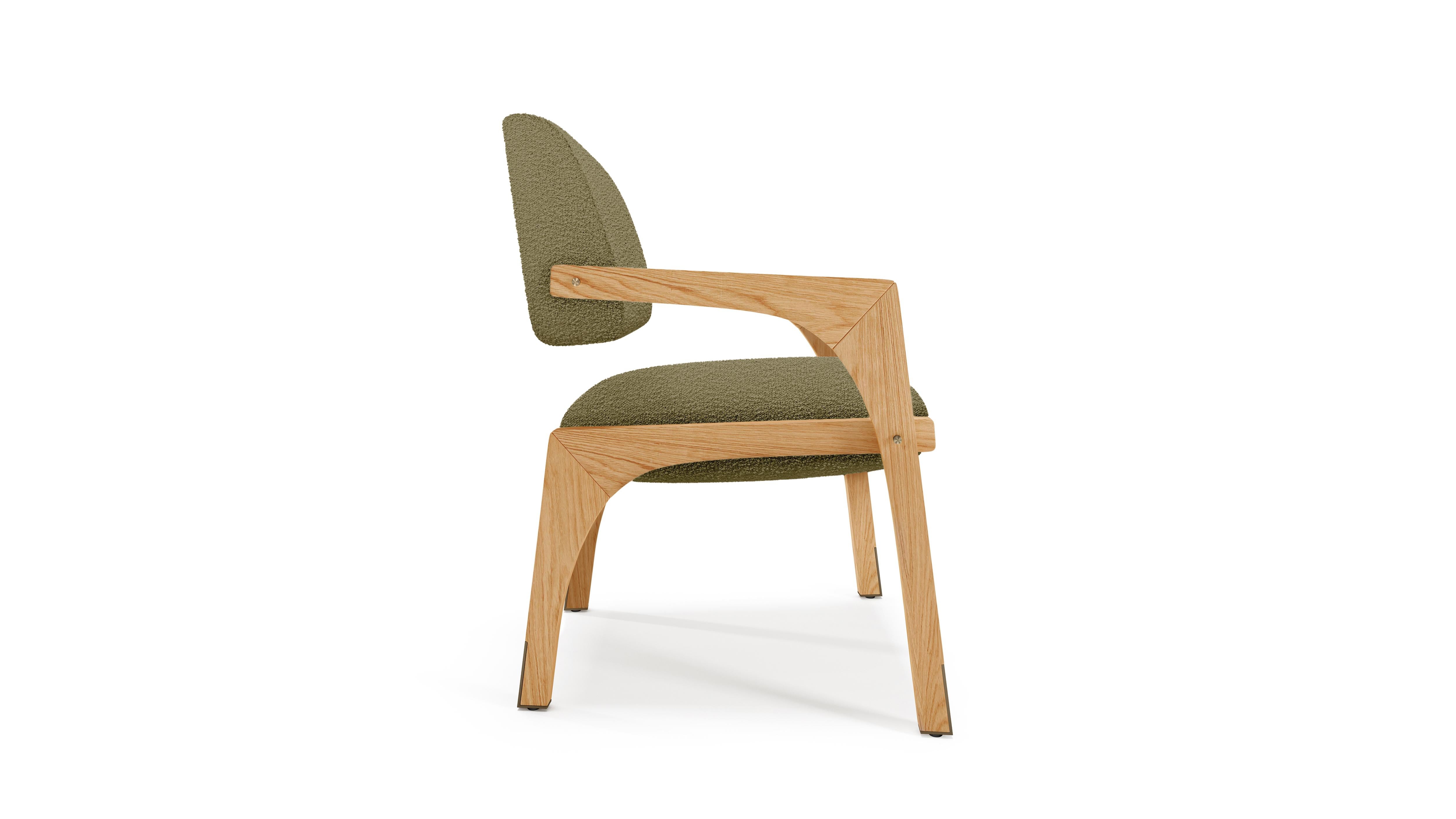 Meilleure conception de chaise aux prix internationaux de design et d'architecture 2021.
Mention honorable aux prix européens de la conception de produits 2021.

La chaise de salle à manger Arches est conçue à l'image de l'échelle architecturale qui
