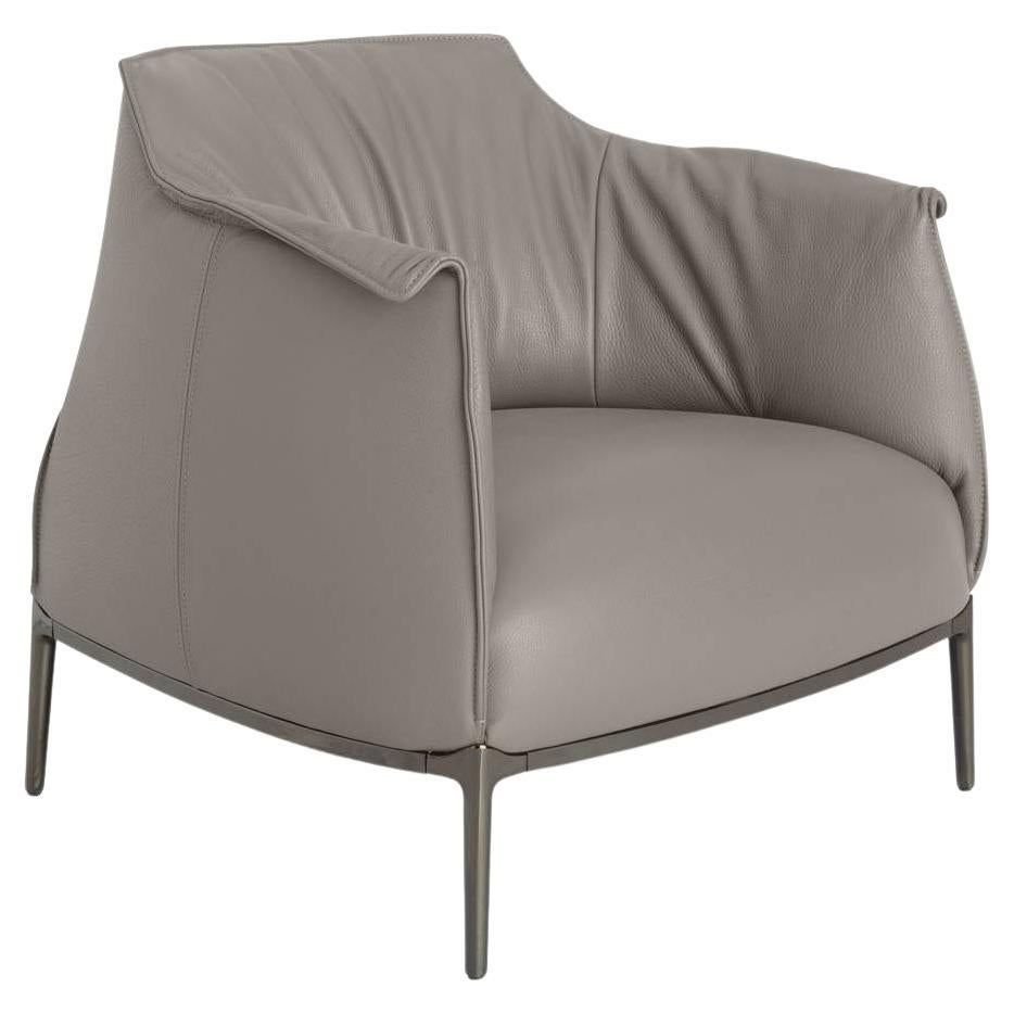 Archibald Genuine leather Armchair in Pelle SC 26 Topo Light Grey For Sale