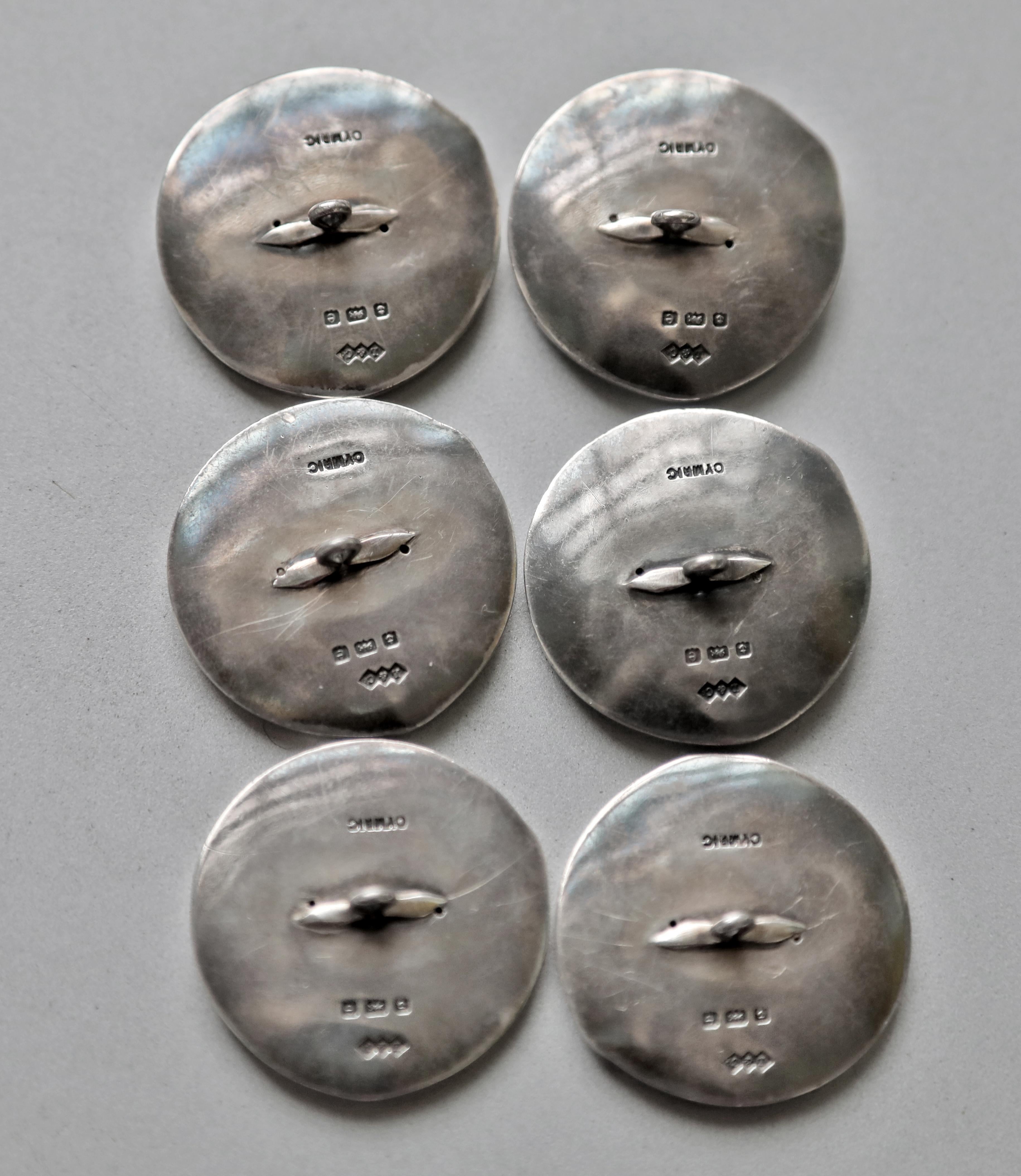 Archibald Knox 'Cymric' Silber & Emaille Gehäuse große Knöpfe im Zustand „Gut“ im Angebot in London, GB